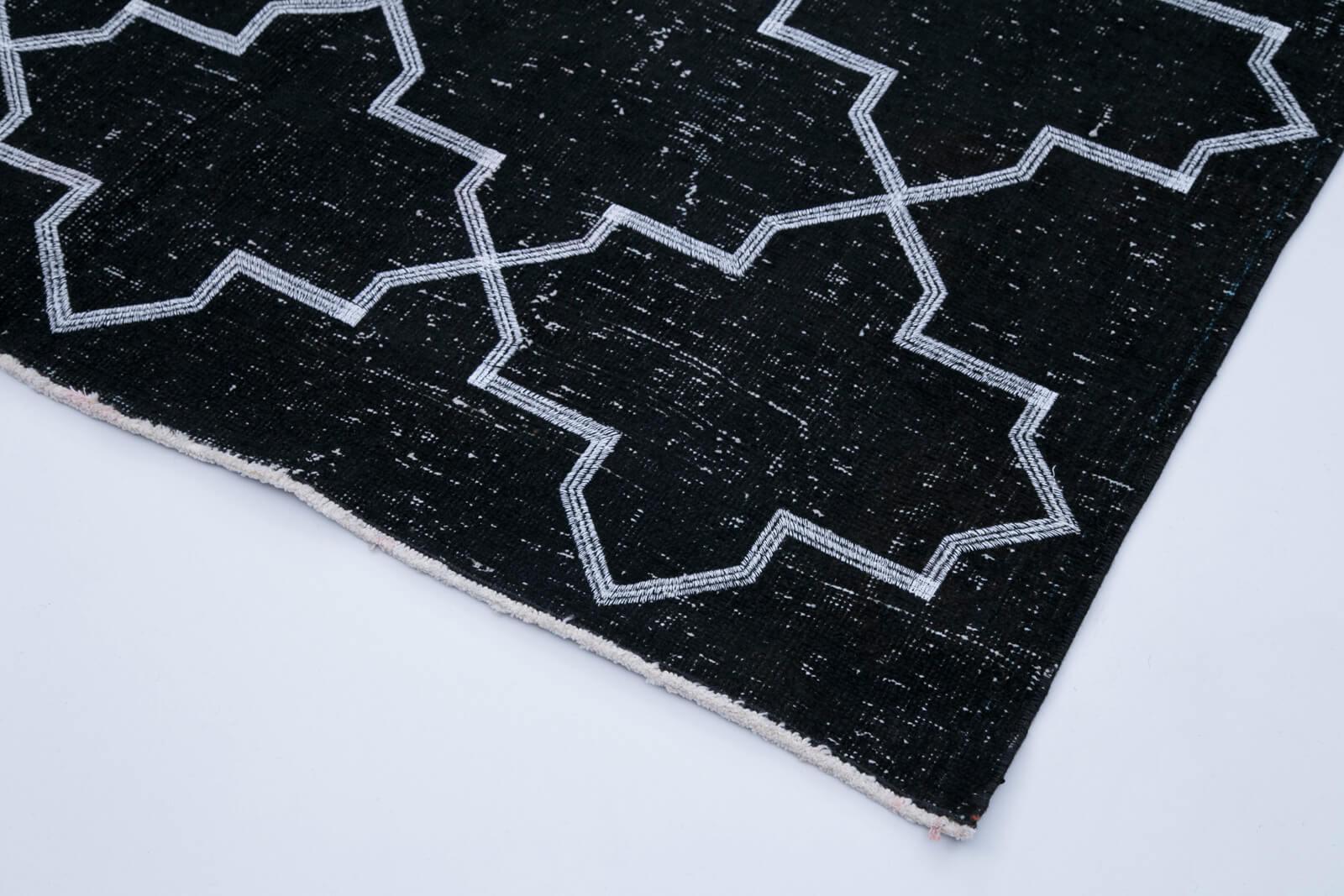 Geometric Carpet Siyah Geometrik Pamuk Yün El Dokuma Halısı 143x386 Agacan