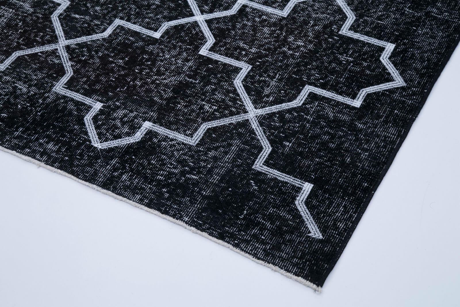 Geometric Carpet Siyah Geometrik Pamuk Yün El Dokuma Halısı 146x375 Agacan