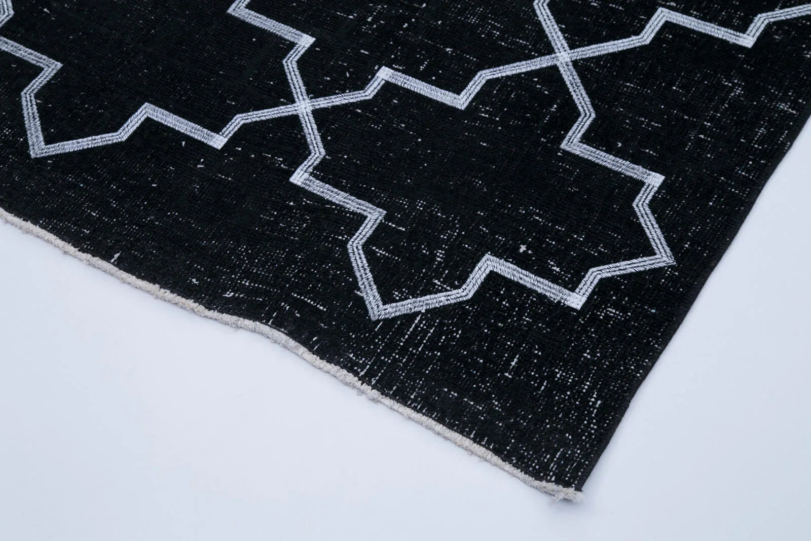 Geometric Carpet Siyah Geometrik Pamuk Yün El Dokuma Halısı 145x388 Agacan