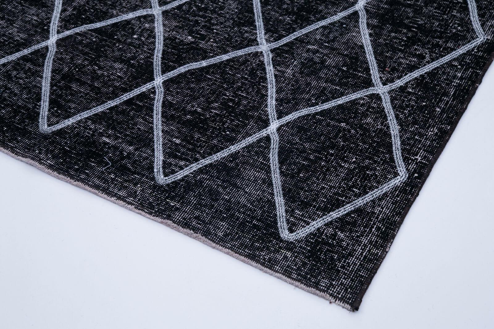 Geometric Carpet Siyah Geometrik Pamuk Yün El Dokuma Halısı 144x377 Agacan