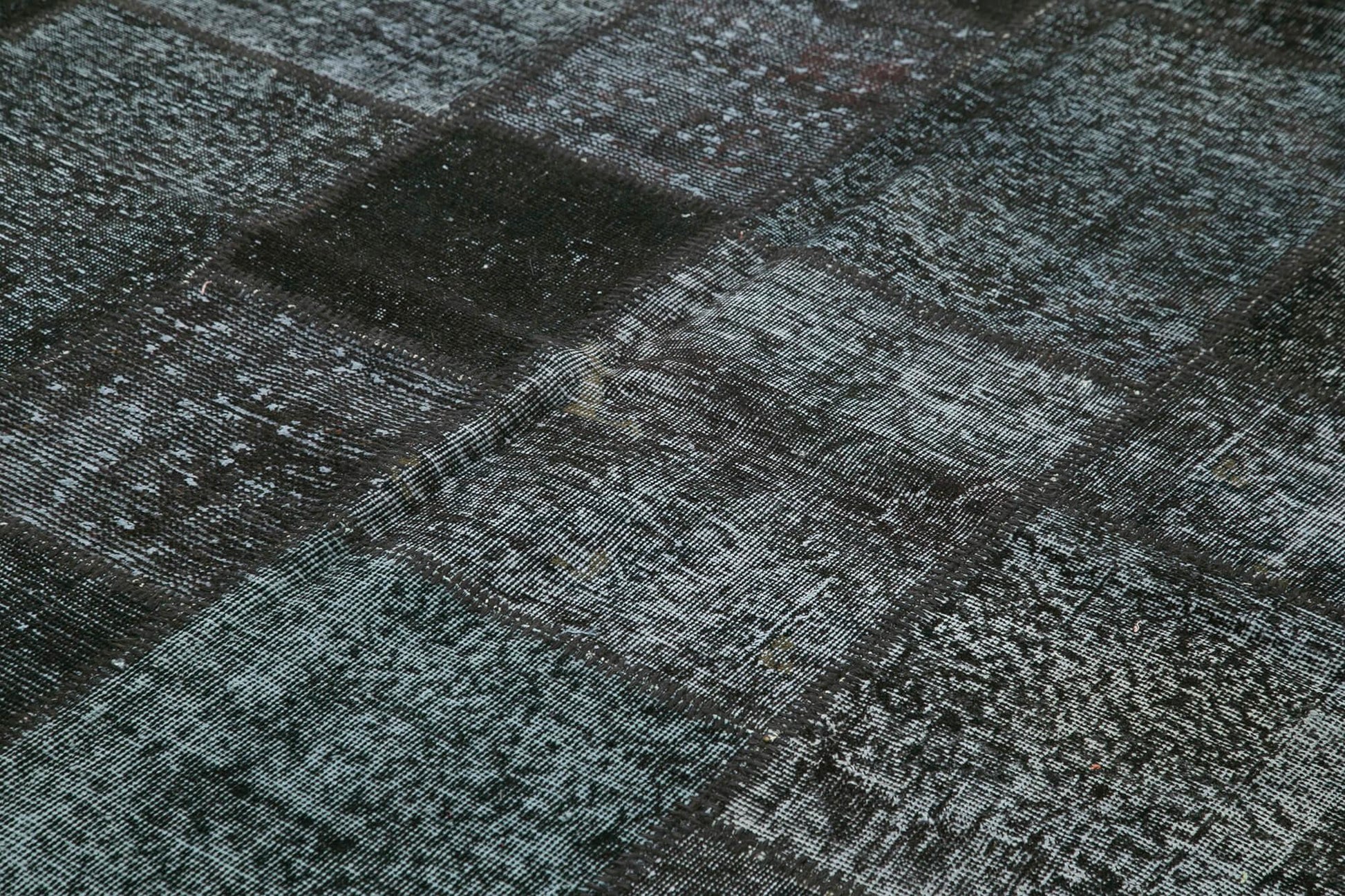Kırk Yama Siyah Patchwork Pamuk Yün El Dokuma Halısı 255x352 Agacan