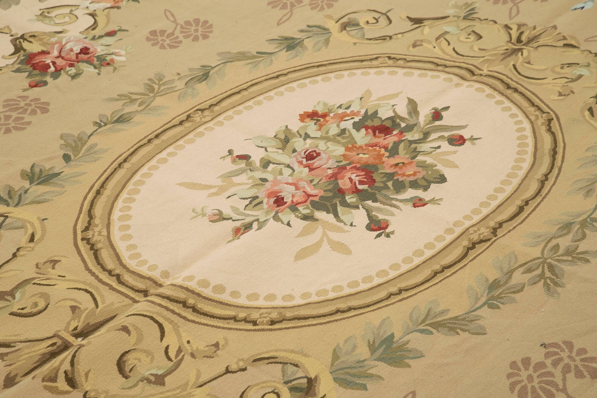 Aubusson Floral Bej Çiçekli Pamuk Yün El Dokuma Halısı 265x336 Agacan