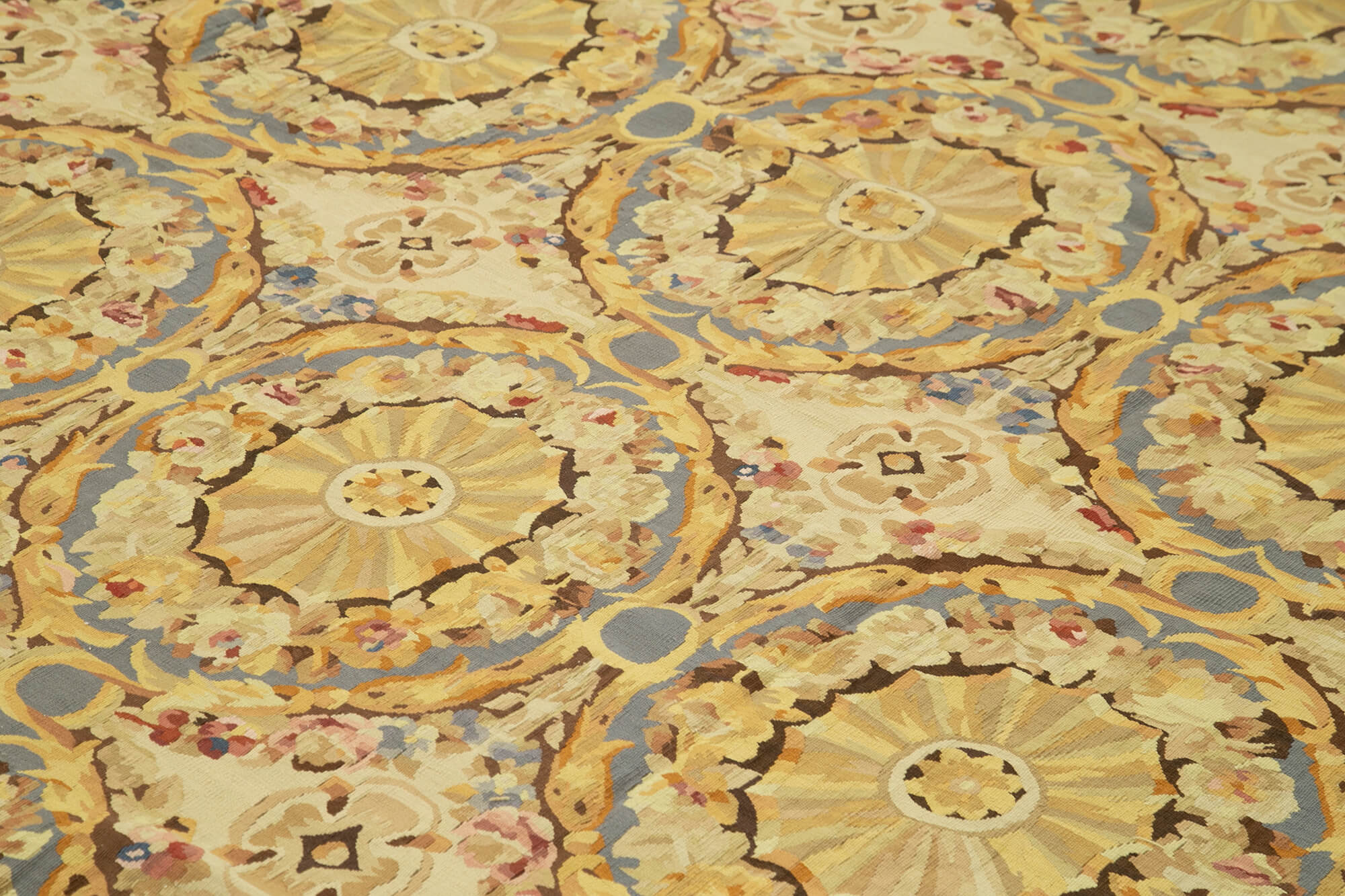 Aubusson Floral Sarı Çiçekli Pamuk Yün El Dokuma Halısı 338x381 Agacan