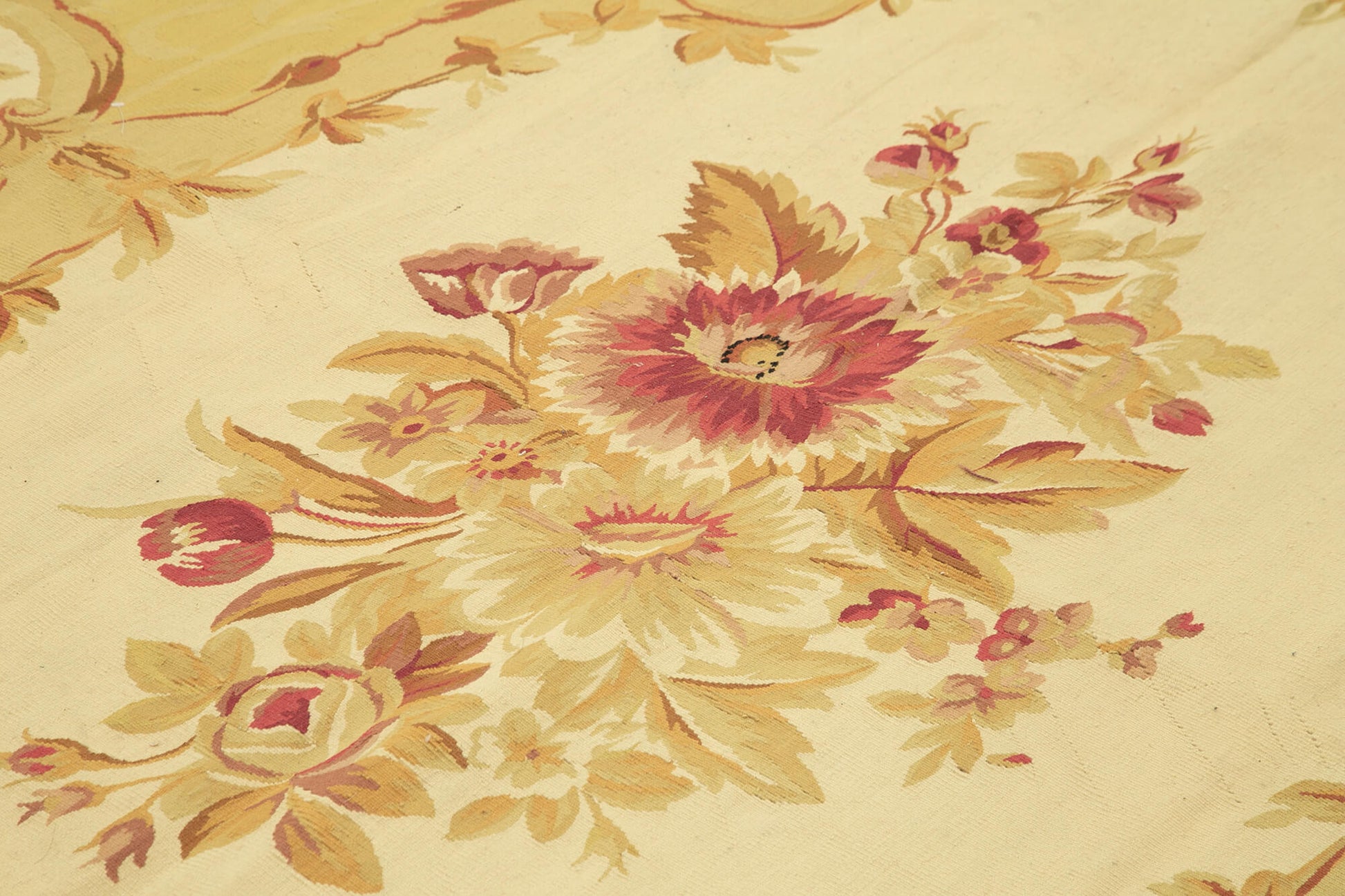 Aubusson Floral Sarı Çiçekli Pamuk Yün El Dokuma Halısı 261x362 Agacan