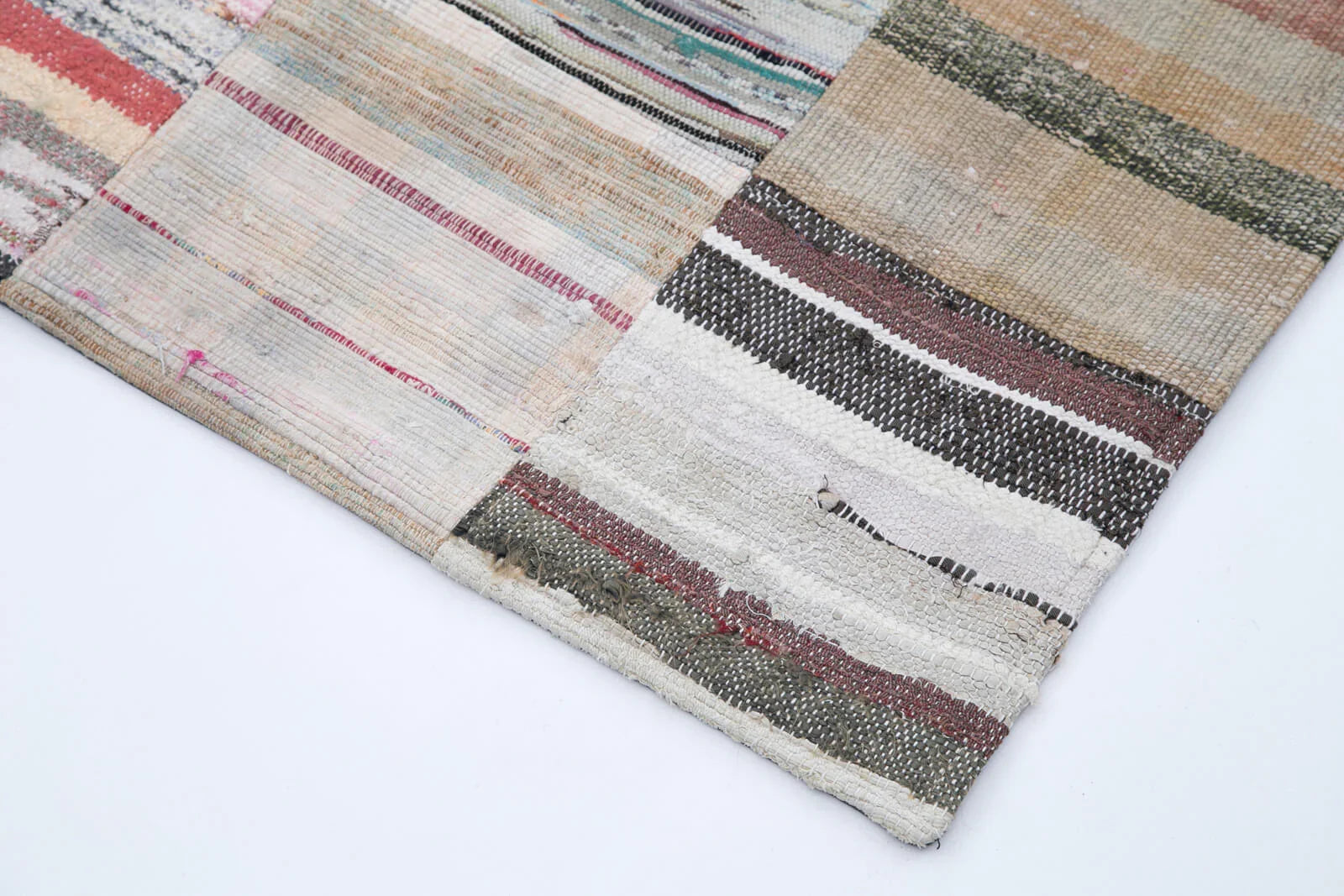 Kırk Yama Gri Patchwork Pamuk Yün El Dokuma Halısı 299x202 Agacan