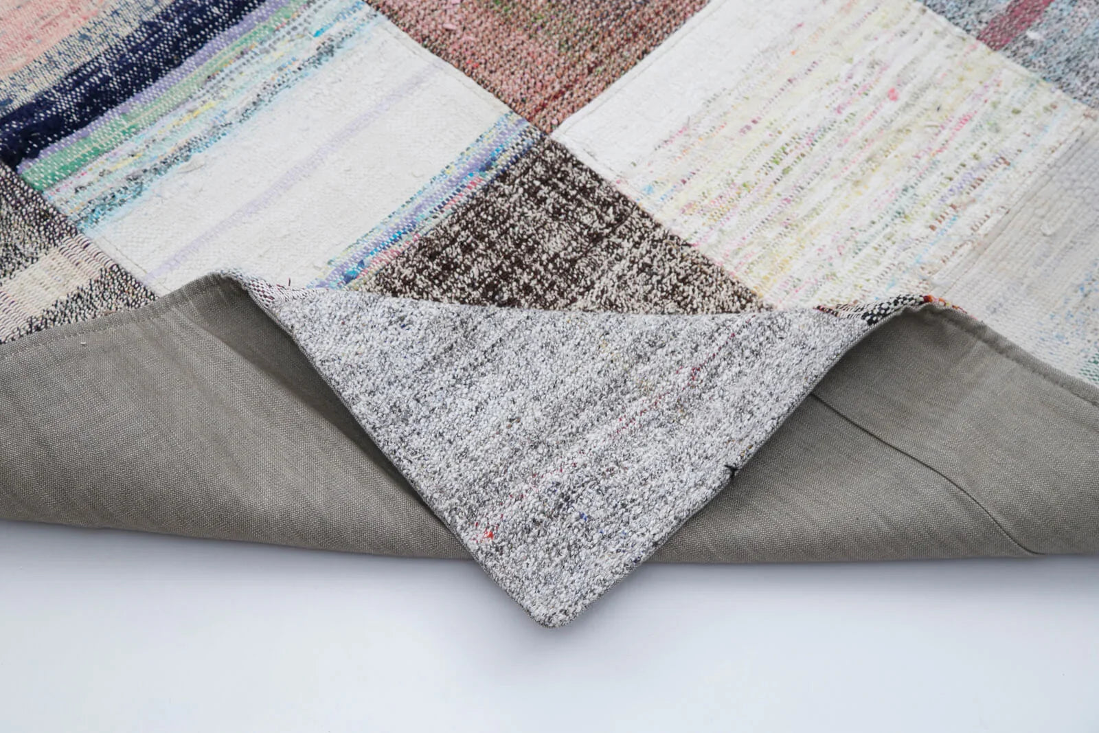 Kırk Yama Gri Patchwork Pamuk Yün El Dokuma Halısı 214x303 Agacan