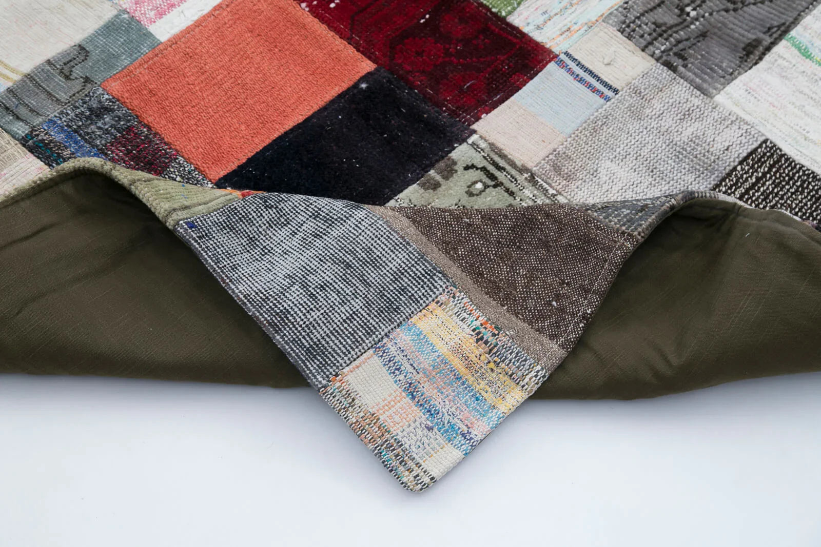 Kırk Yama Gri Patchwork Pamuk Yün El Dokuma Halısı 200x303 Agacan