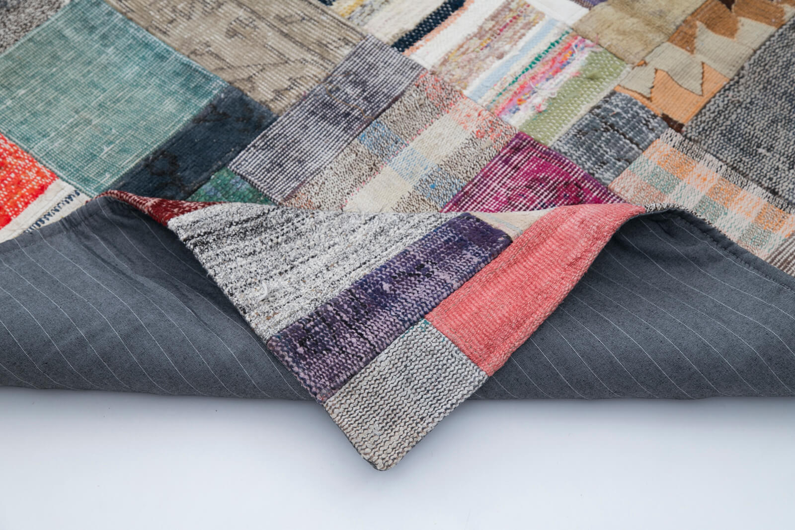 Kırk Yama Gri Patchwork Pamuk Yün El Dokuma Halısı 198x302 Agacan