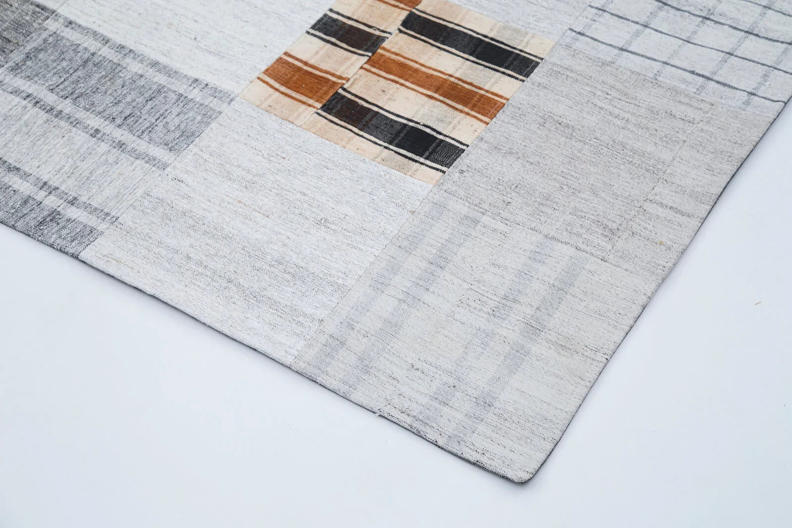 Kırk Yama Gri Patchwork Pamuk Yün El Dokuma Halısı 200x300 Agacan