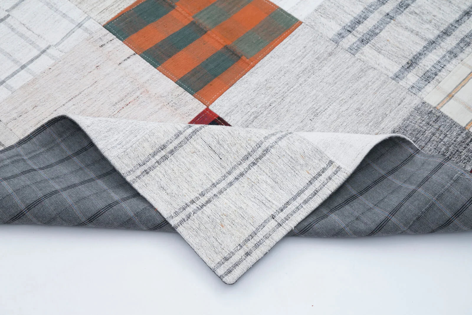 Kırk Yama Gri Patchwork Pamuk Yün El Dokuma Halısı 200x300 Agacan