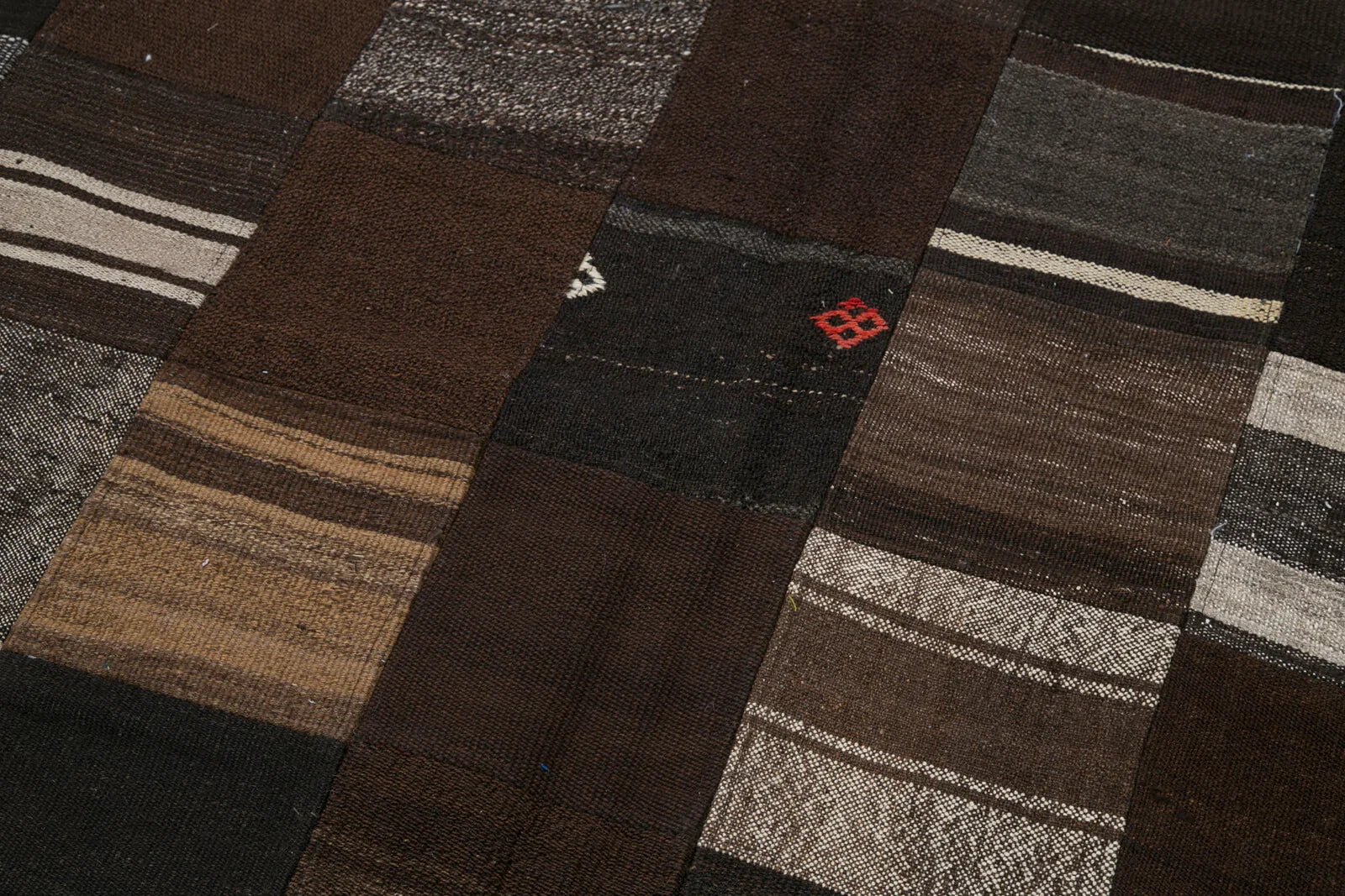 Kırk Yama Kahverengi Patchwork Pamuk Yün El Dokuma Halısı 170x240 Agacan