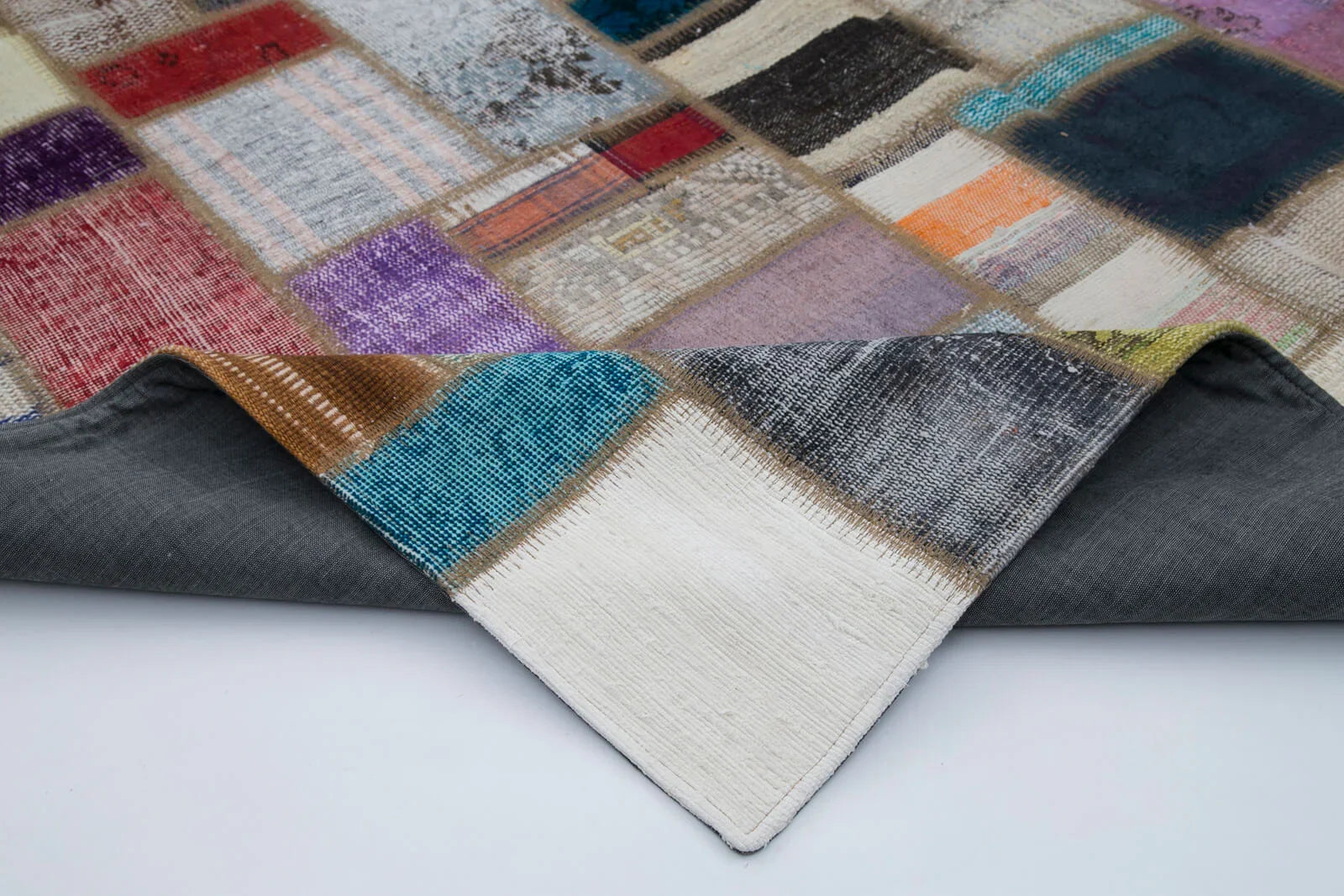 Kırk Yama Gri Patchwork Pamuk Yün El Dokuma Halısı 213x293 Agacan