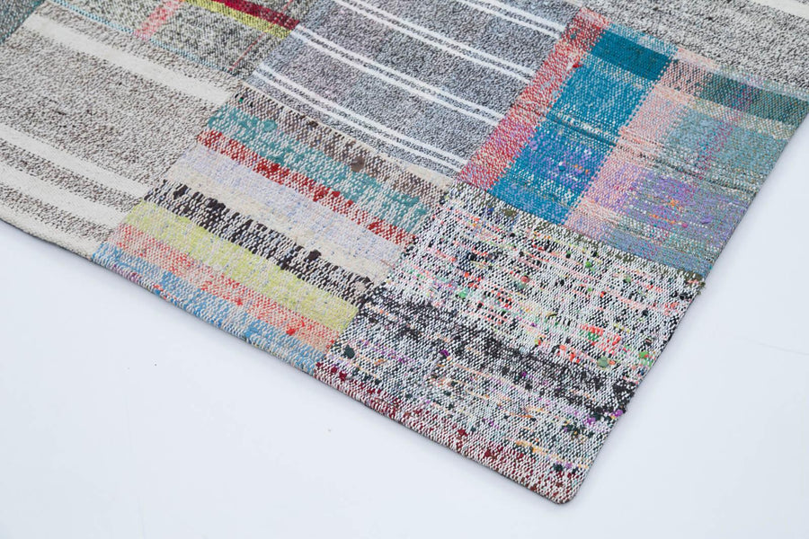 Grey & Blue Geometric Flatweave Kilim Rug 202x298 cm (6'8" x 9'9") – in the hallway