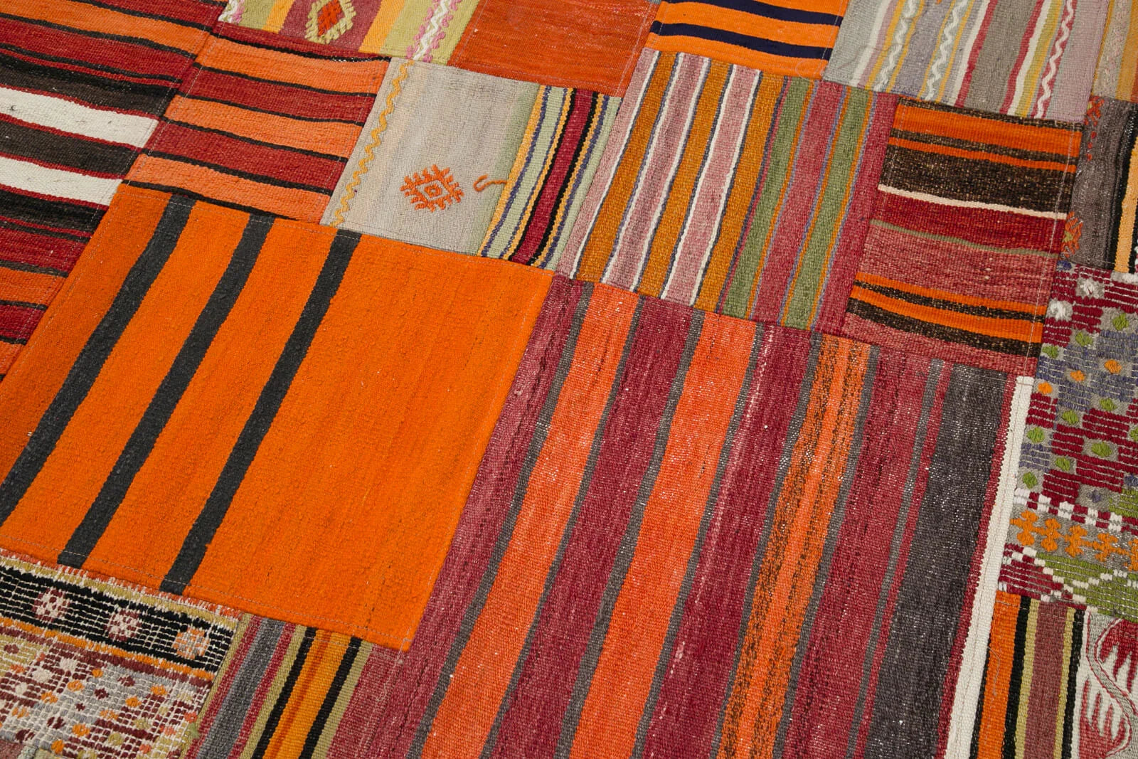 Kırk Yama Turuncu Patchwork Pamuk Yün El Dokuma Halısı 202x300 Agacan