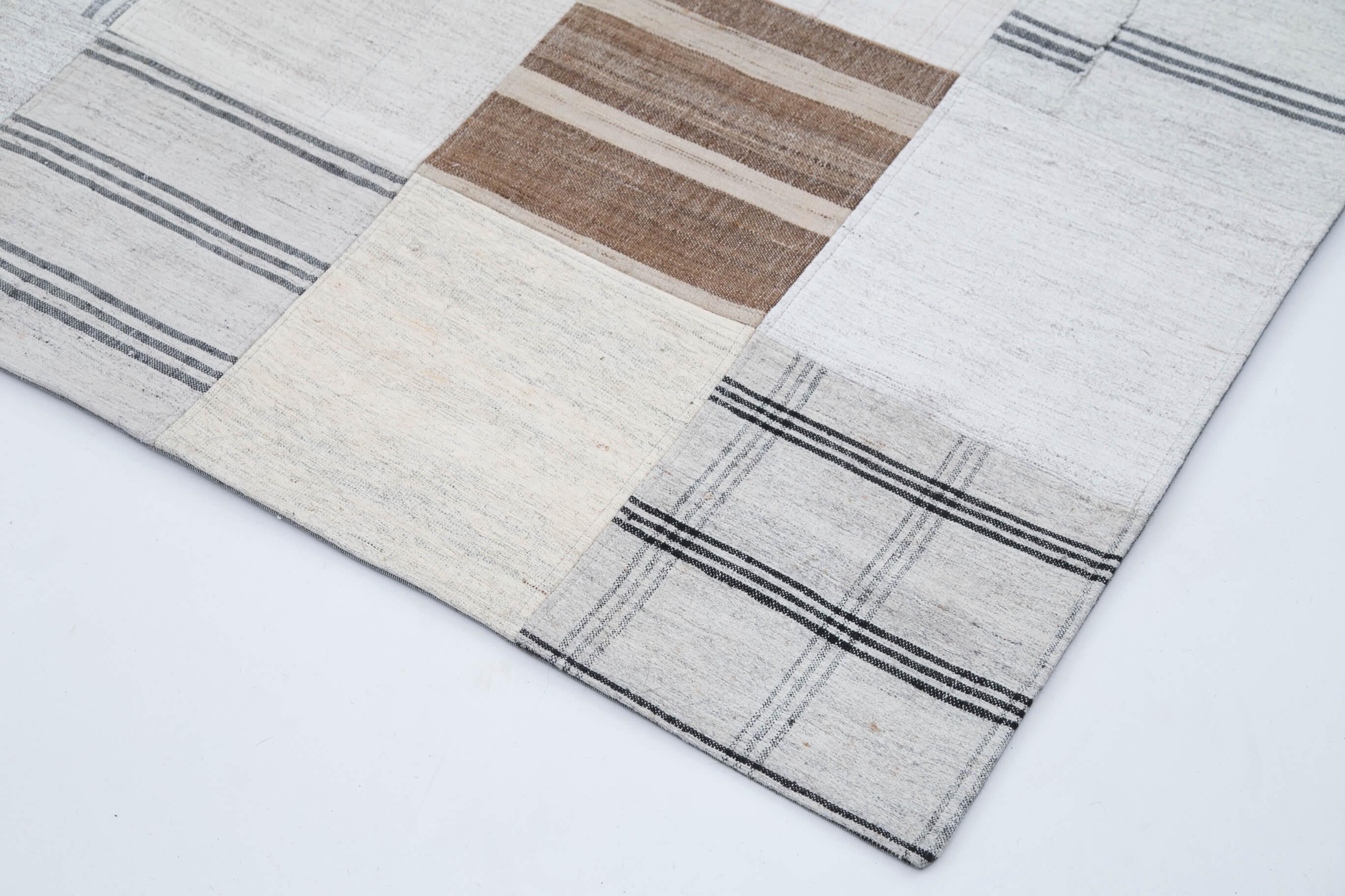 Kırk Yama Beyaz Patchwork Pamuk Yün El Dokuma Halısı 244x302 Agacan