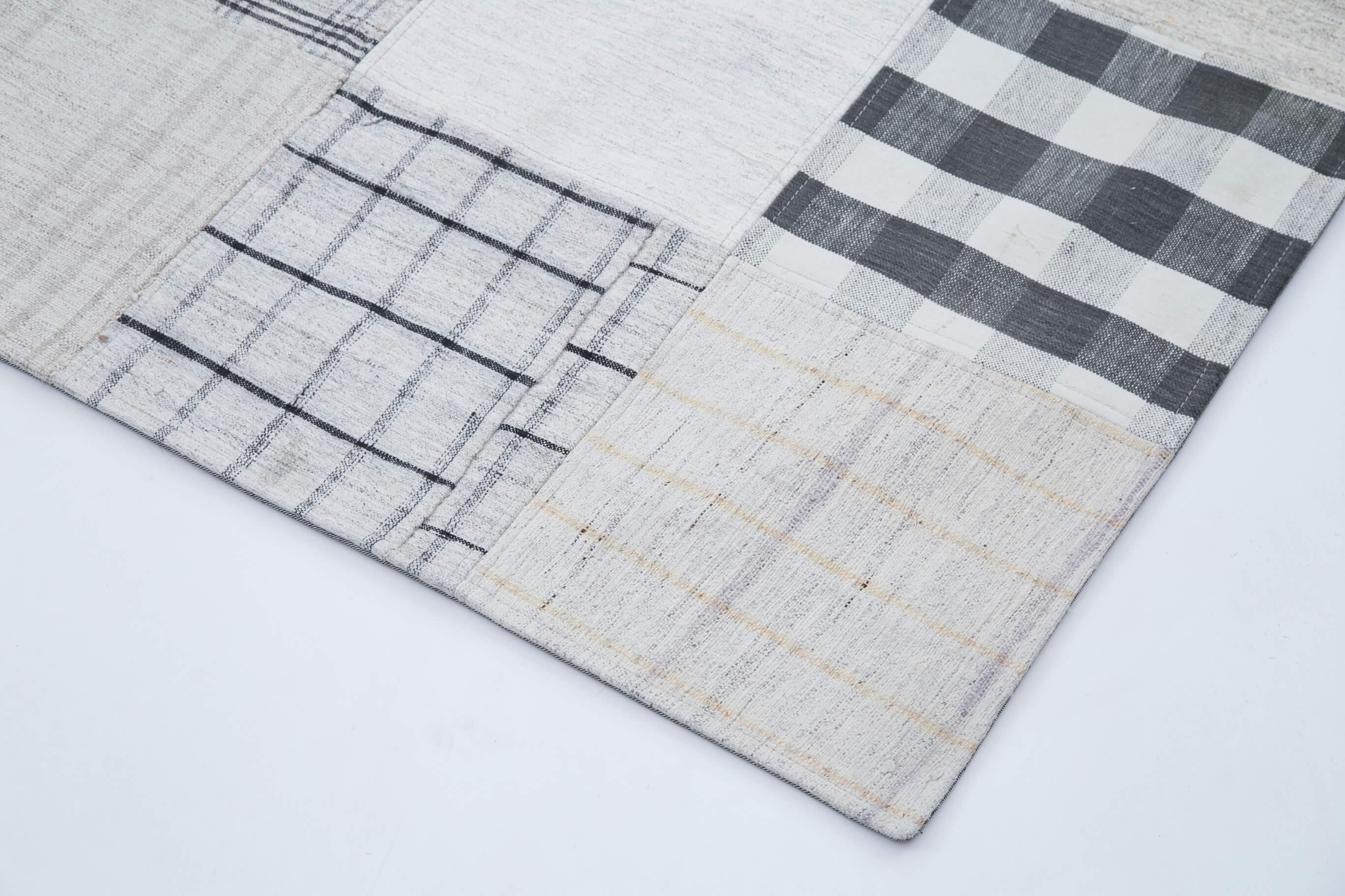 Kırk Yama Beyaz Patchwork Pamuk Yün El Dokuma Halısı 245x304 Agacan