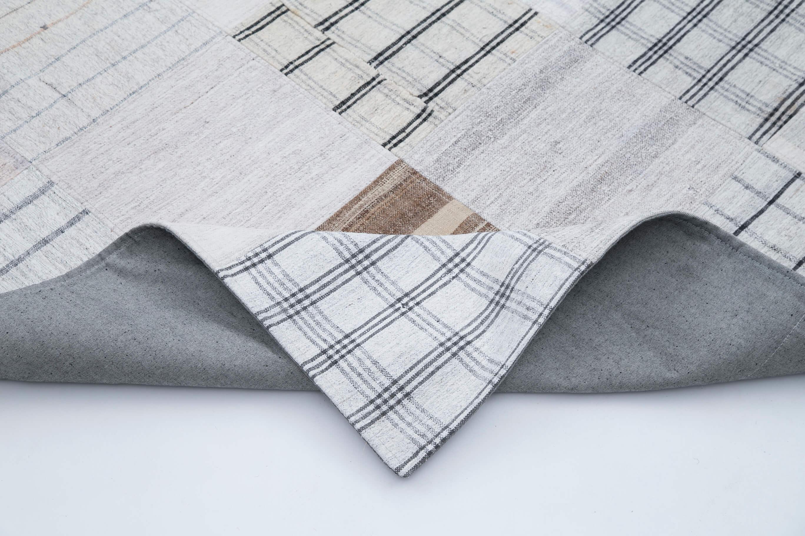 Kırk Yama Beyaz Patchwork Pamuk Yün El Dokuma Halısı 245x303 Agacan