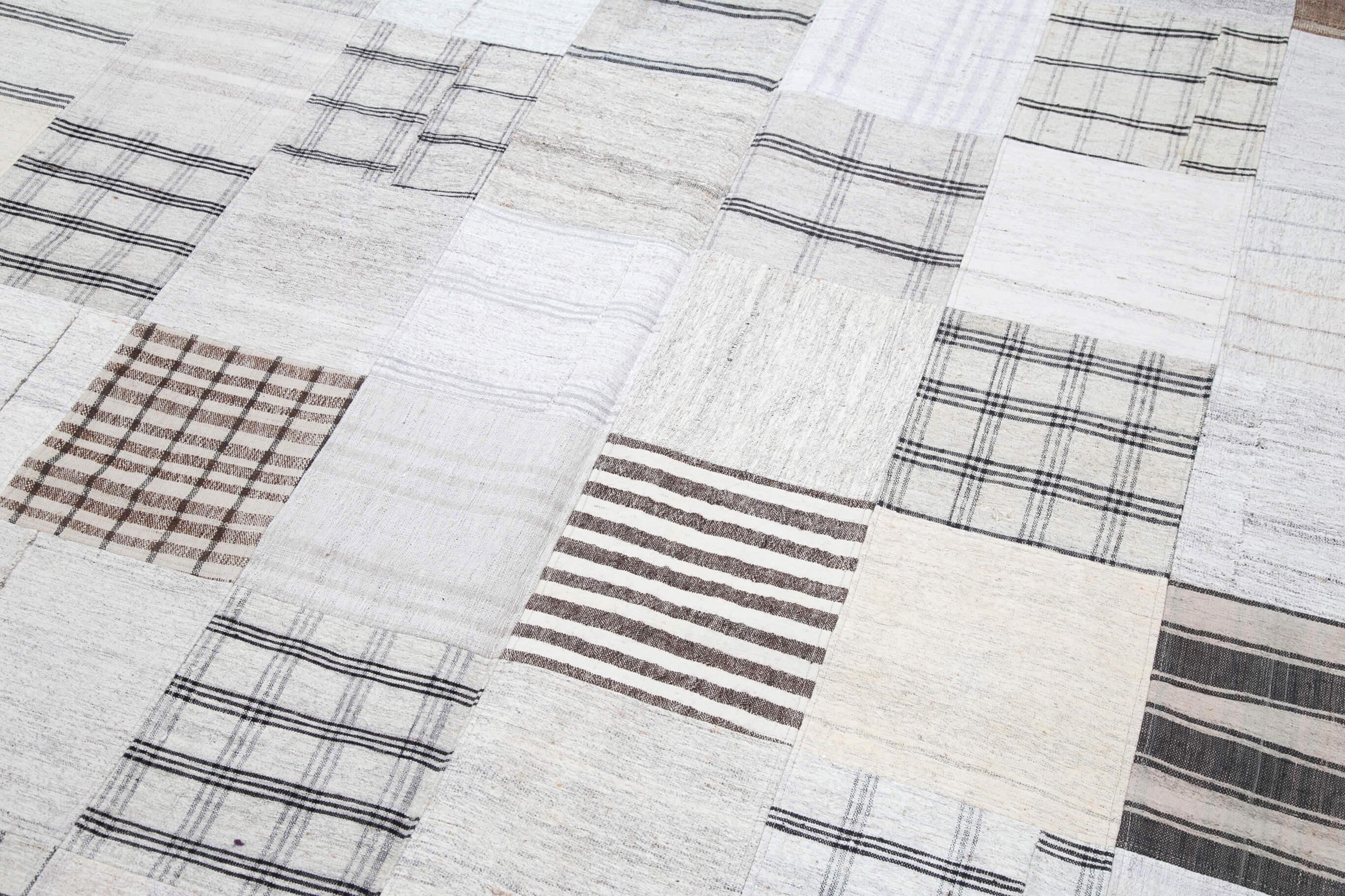 Kırk Yama Beyaz Patchwork Pamuk Yün El Dokuma Halısı 245x303 Agacan