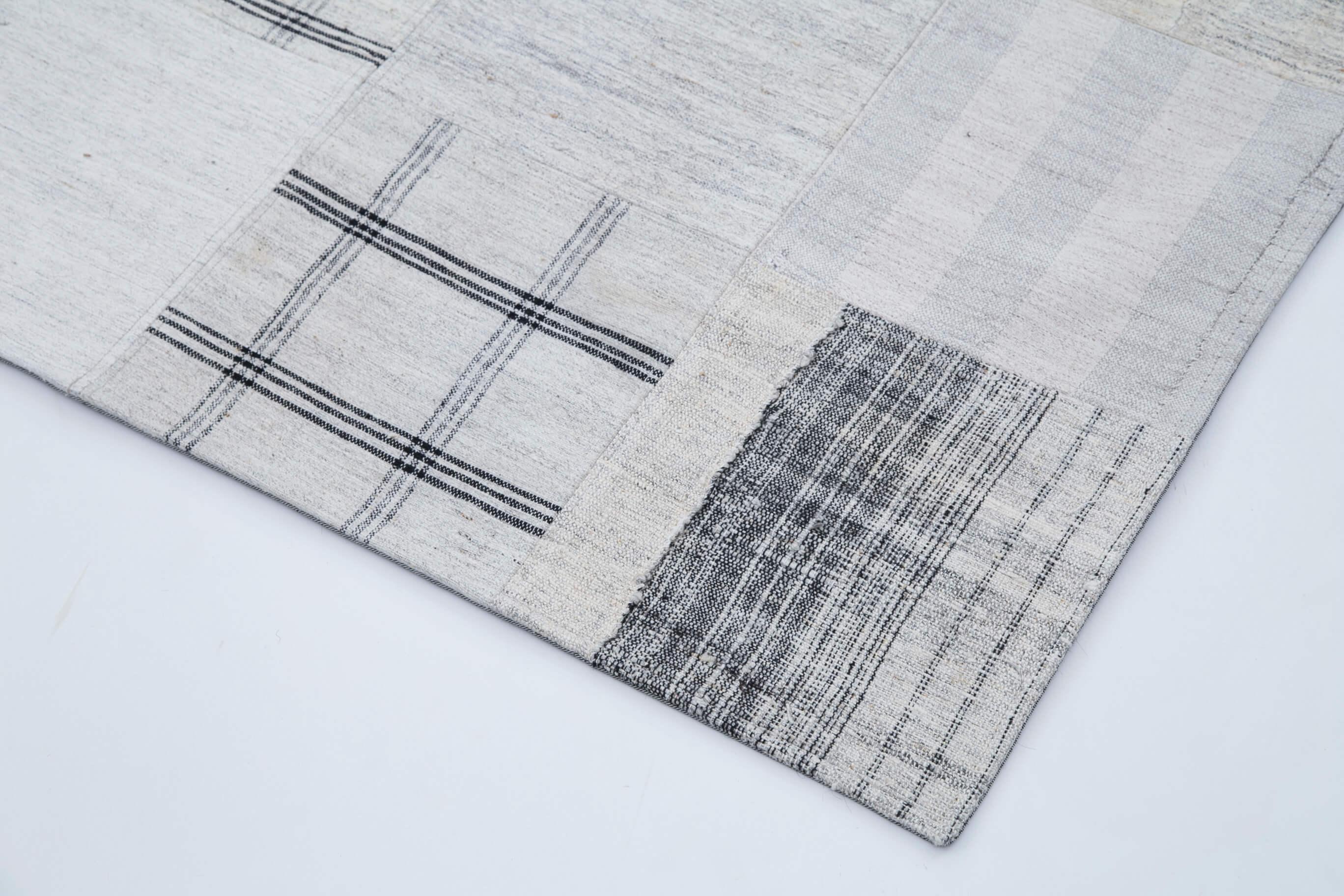 Kırk Yama Beyaz Patchwork Pamuk Yün El Dokuma Halısı 245x305 Agacan