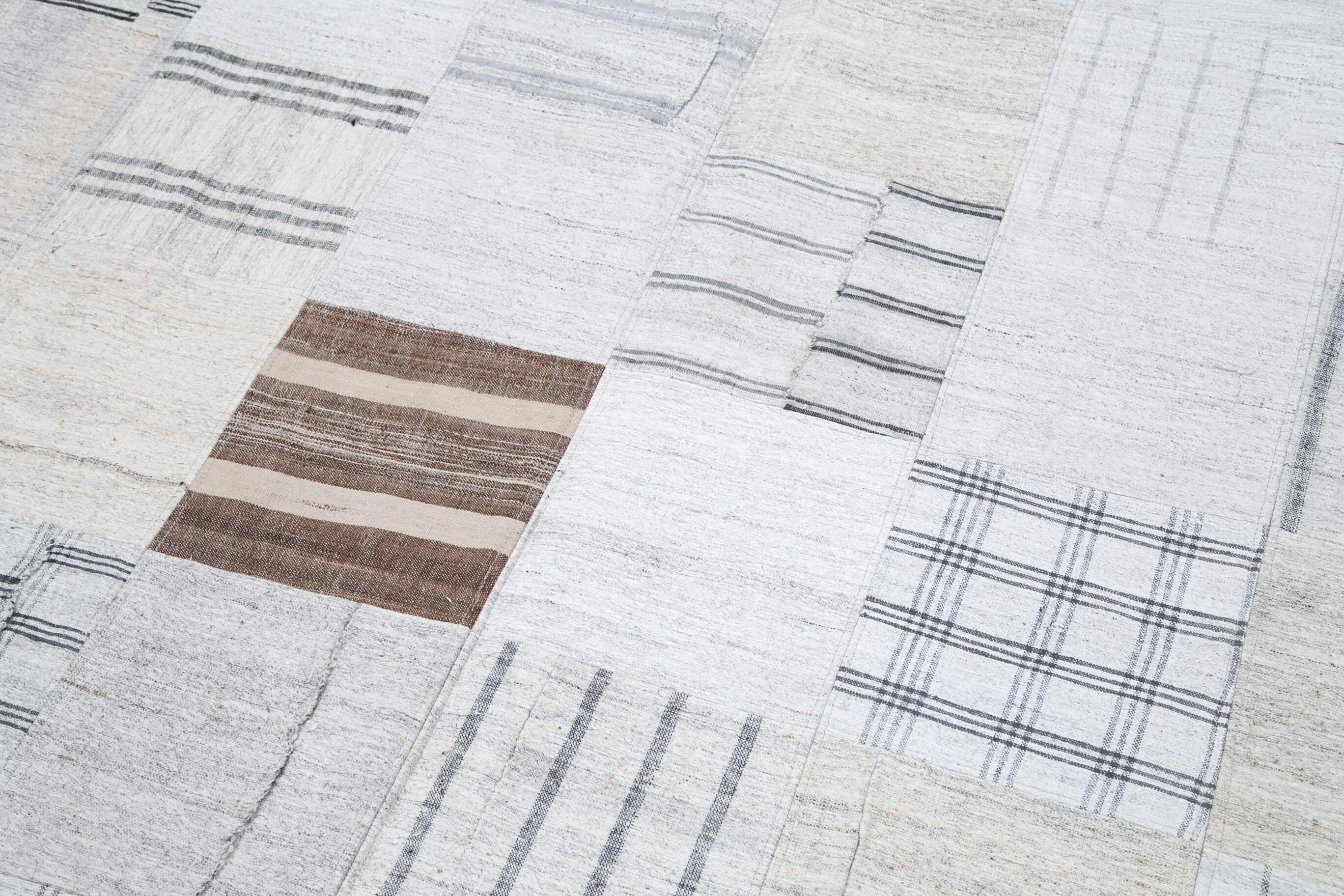 Kırk Yama Beyaz Patchwork Pamuk Yün El Dokuma Halısı 245x305 Agacan