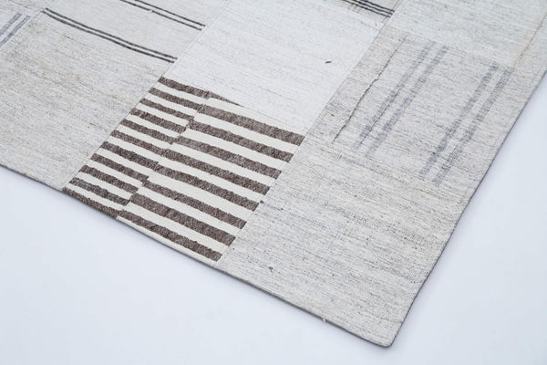 Kırk Yama Beyaz Patchwork Pamuk Yün El Dokuma Halısı 244x304 Agacan