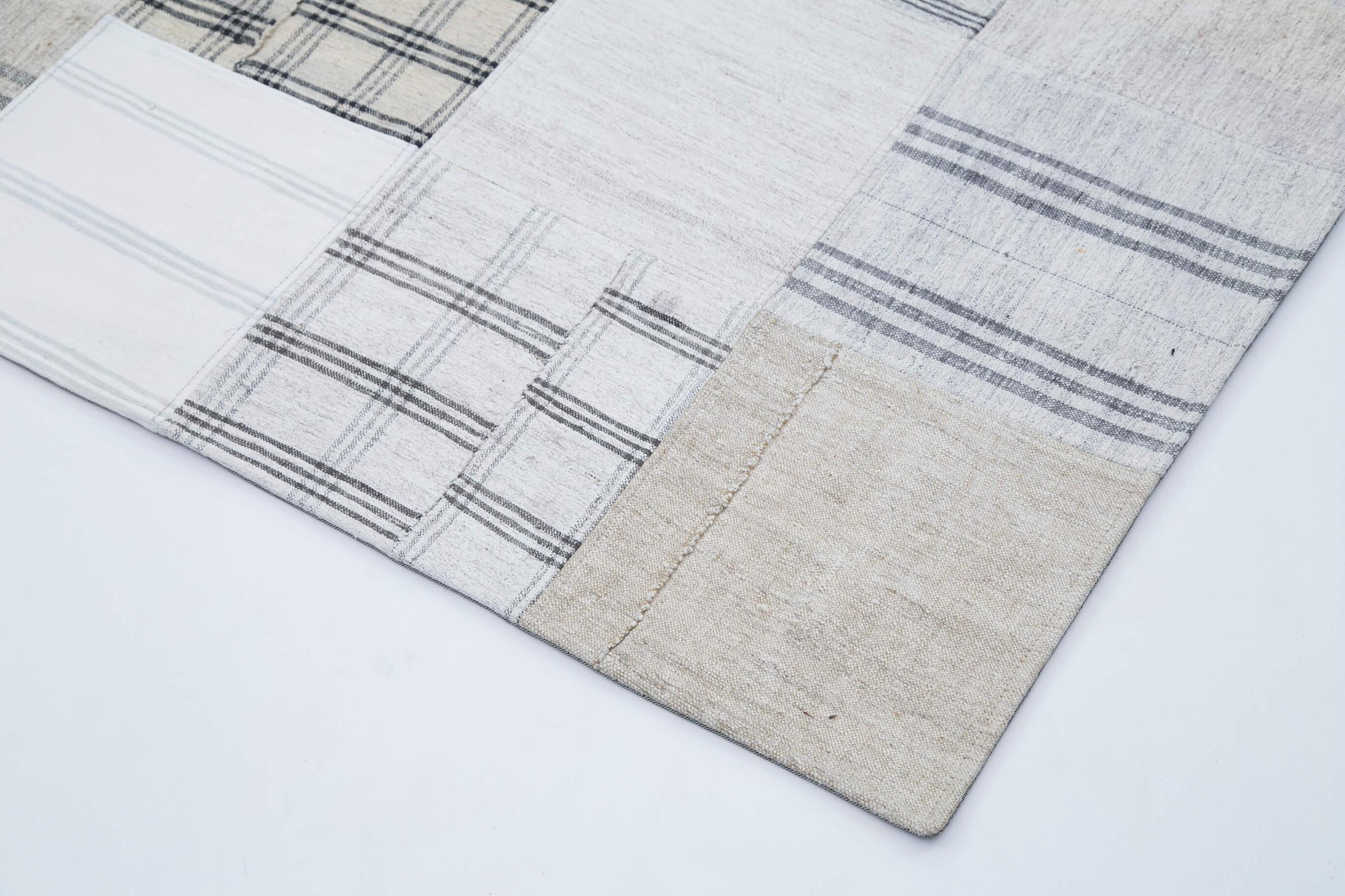 Kırk Yama Beyaz Patchwork Pamuk Yün El Dokuma Halısı 244x304 Agacan