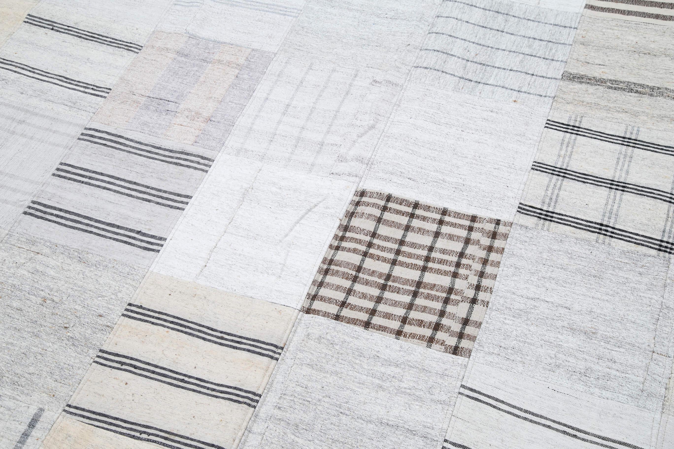Kırk Yama Beyaz Patchwork Pamuk Yün El Dokuma Halısı 244x304 Agacan