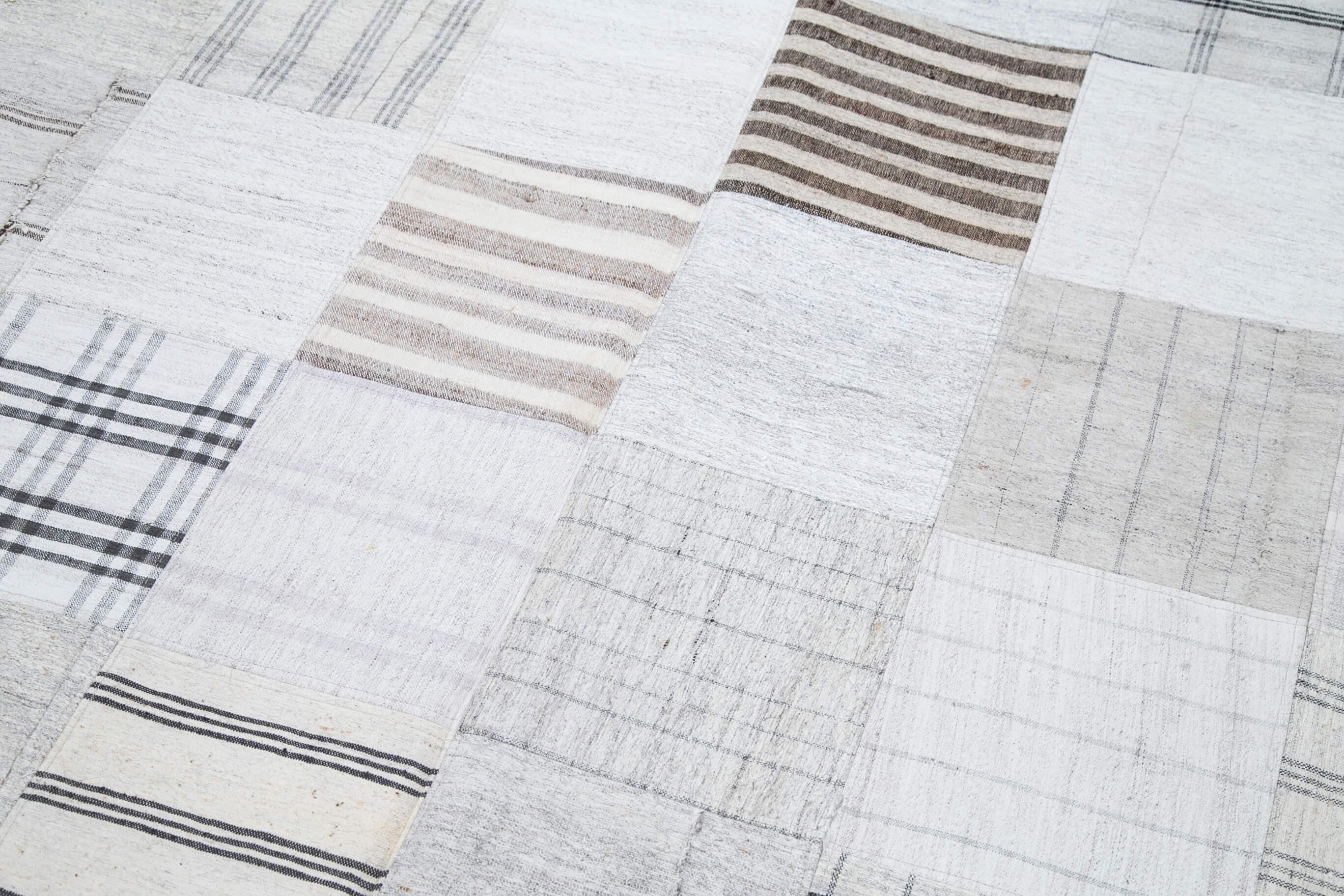 Kırk Yama Beyaz Patchwork Pamuk Yün El Dokuma Halısı 245x304 Agacan