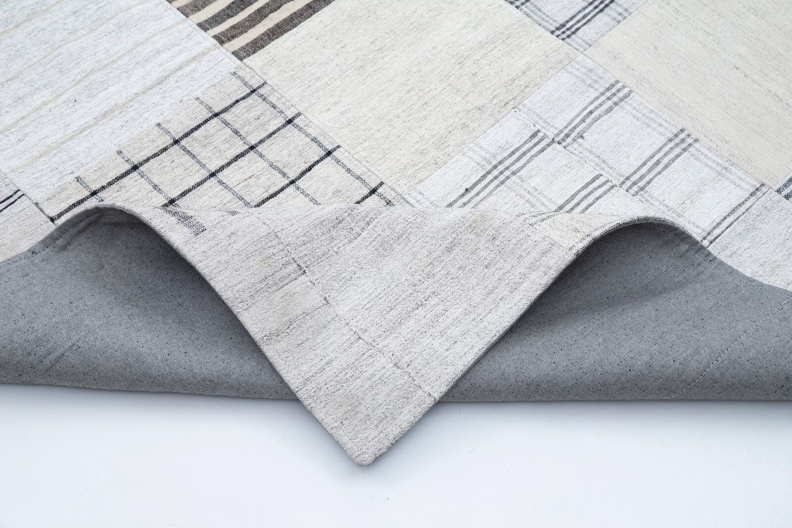 Kırk Yama Beyaz Patchwork Pamuk Yün El Dokuma Halısı 248x349 Agacan
