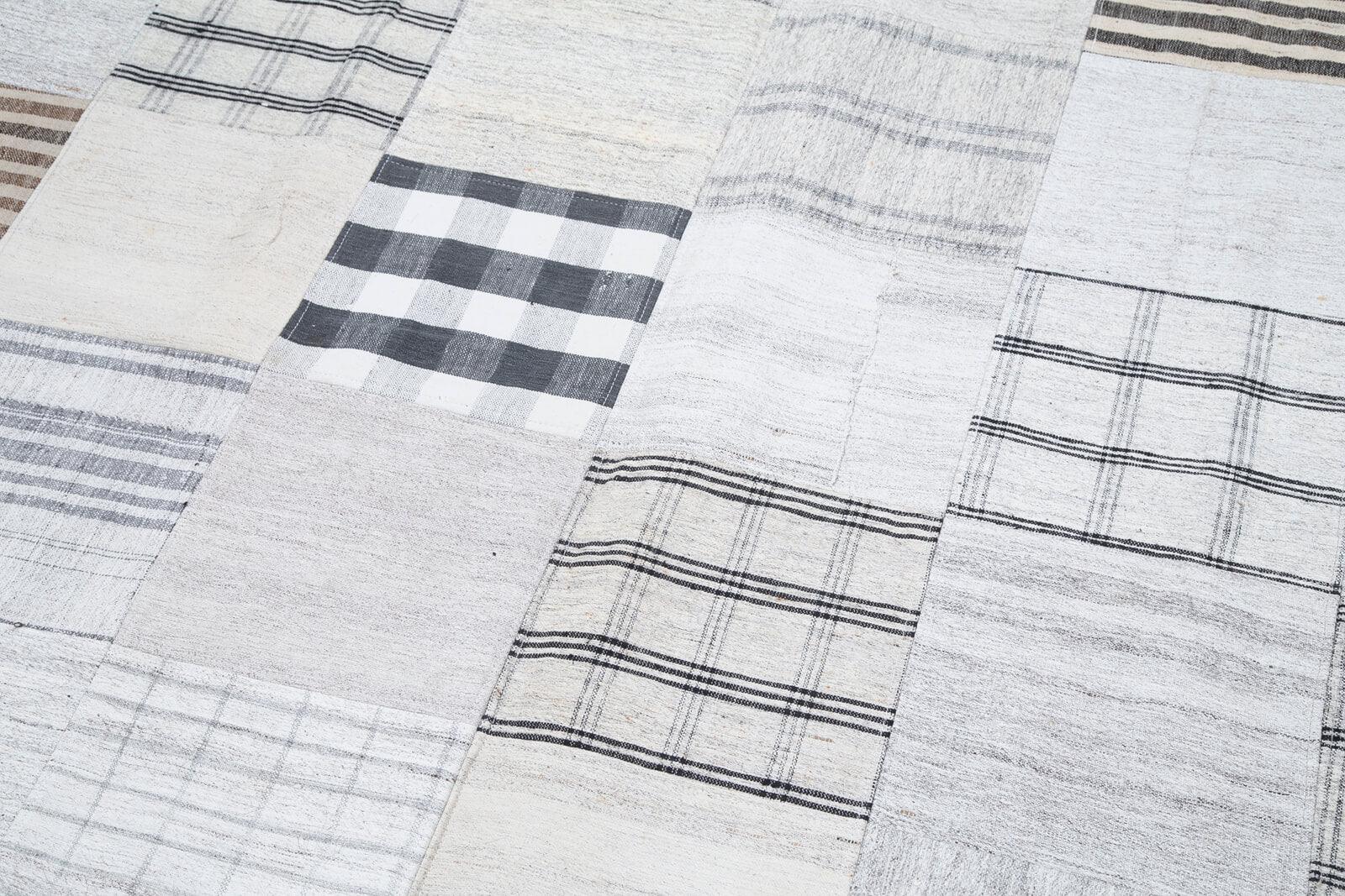Kırk Yama Beyaz Patchwork Pamuk Yün El Dokuma Halısı 248x349 Agacan
