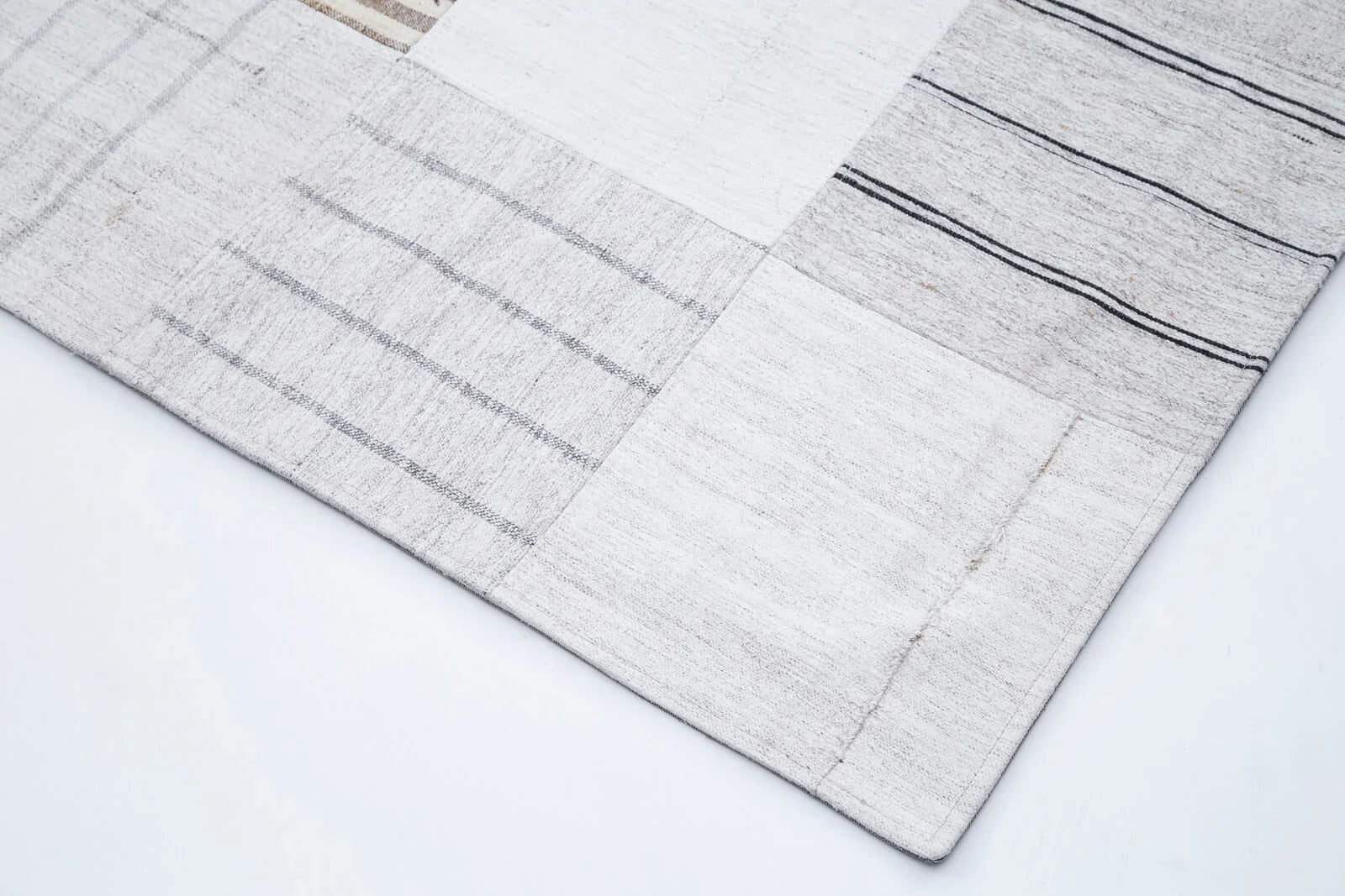 Kırk Yama Bej Patchwork Pamuk Yün El Dokuma Halısı 301x400 Agacan