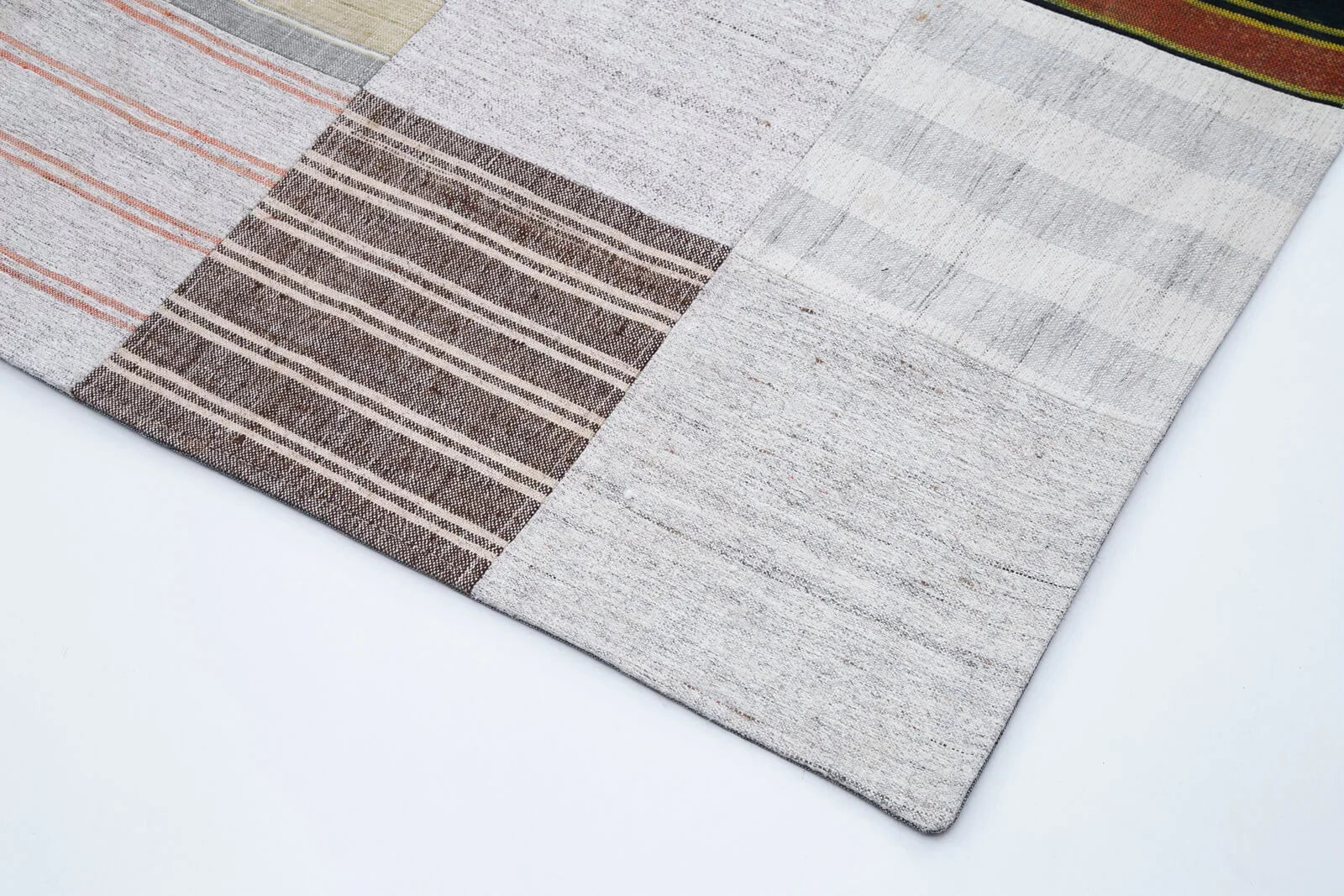 Kırk Yama Beyaz Patchwork Pamuk Yün El Dokuma Halısı 302x398 Agacan