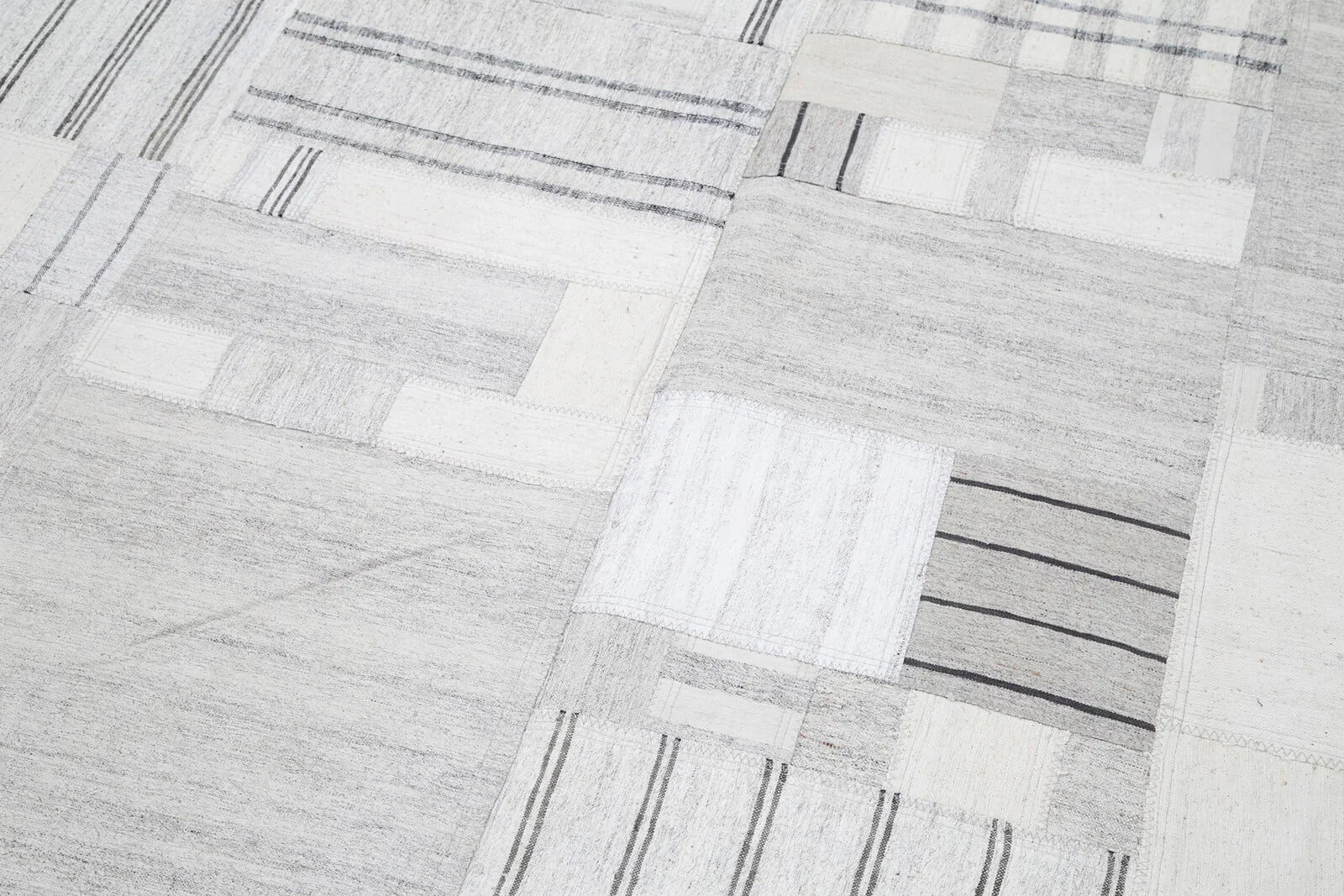 Kırk Yama Bej Patchwork Pamuk Yün El Dokuma Halısı 206x305 Agacan