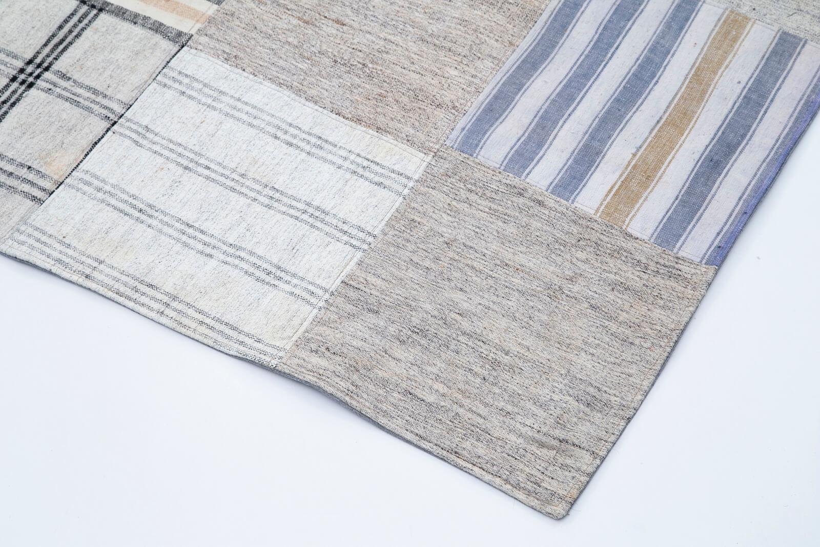 Kırk Yama Beyaz Patchwork Pamuk Yün El Dokuma Halısı 250x343 Agacan