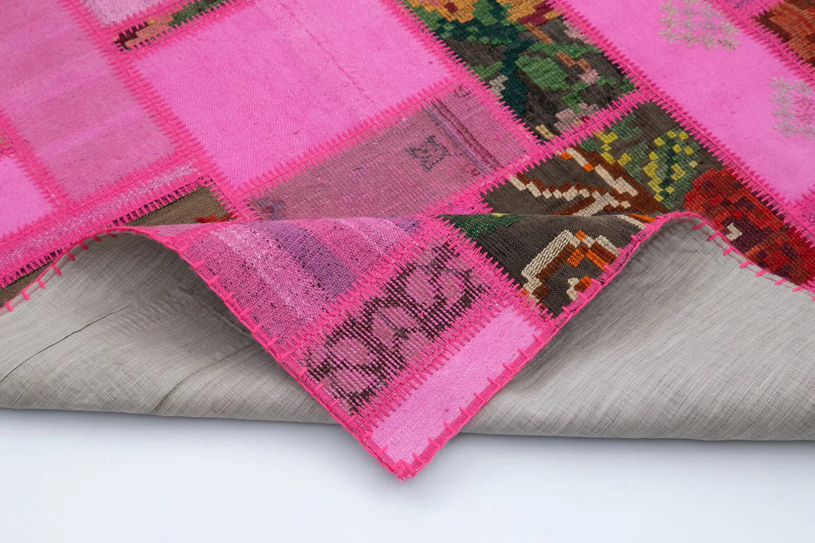 Kırk Yama Pembe Patchwork Pamuk Yün El Dokuma Halısı 171x236 Agacan