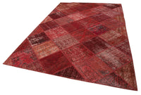 سجادة صوفية حمراء منسوجة يدويًا بنقوش هندسية بأسلوب الرقع، 197x304 cm