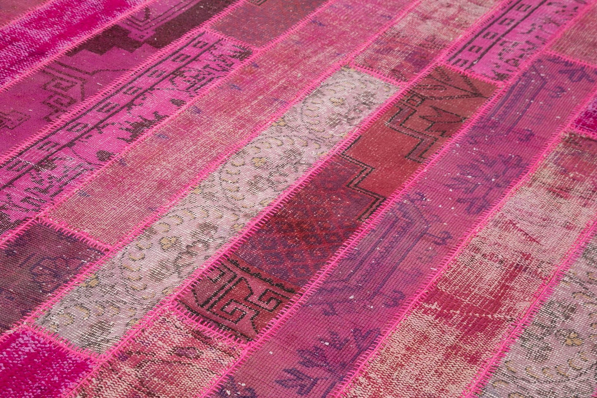 Kırk Yama Pembe Patchwork Pamuk Yün El Dokuma Halısı 205x304 Agacan