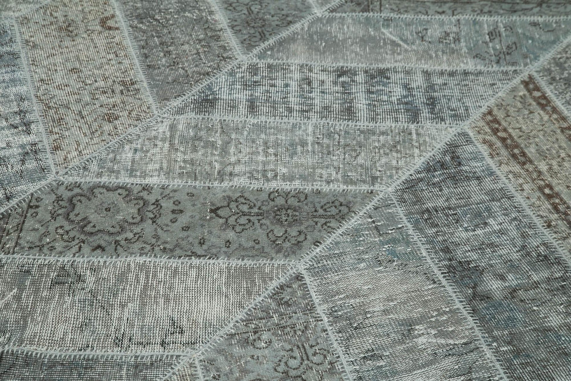 Kırk Yama Gri Patchwork Pamuk Yün El Dokuma Halısı 245x309 Agacan