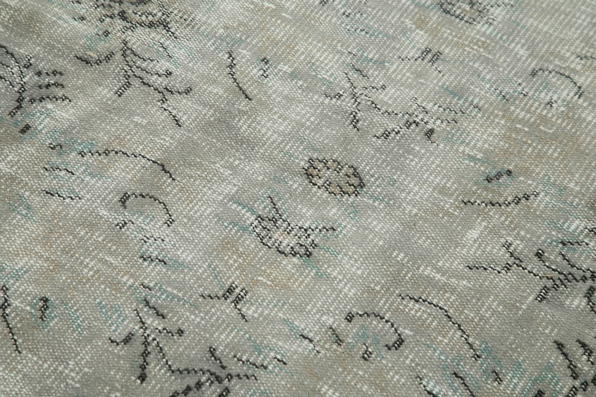 Overdyed Vintage Gri Eskitme Pamuk Yün El Dokuma Halısı 106x186 Agacan