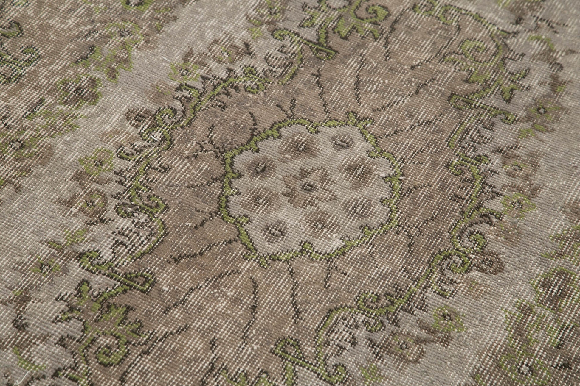 Overdyed Vintage Kahverengi Eskitme Pamuk Yün El Dokuma Halısı 113x200 Agacan