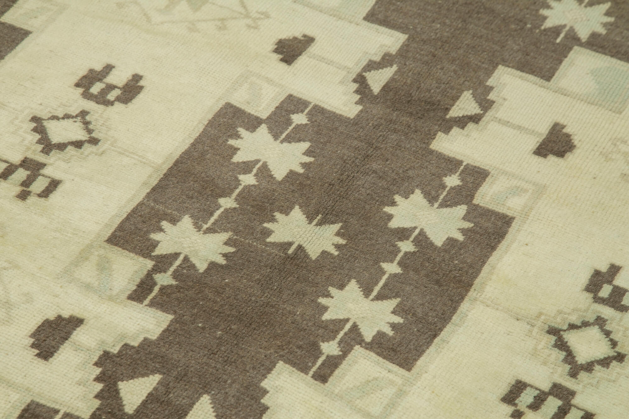 Taspinar Bej Klasik Yün El Dokuma Halısı 127x227 Agacan