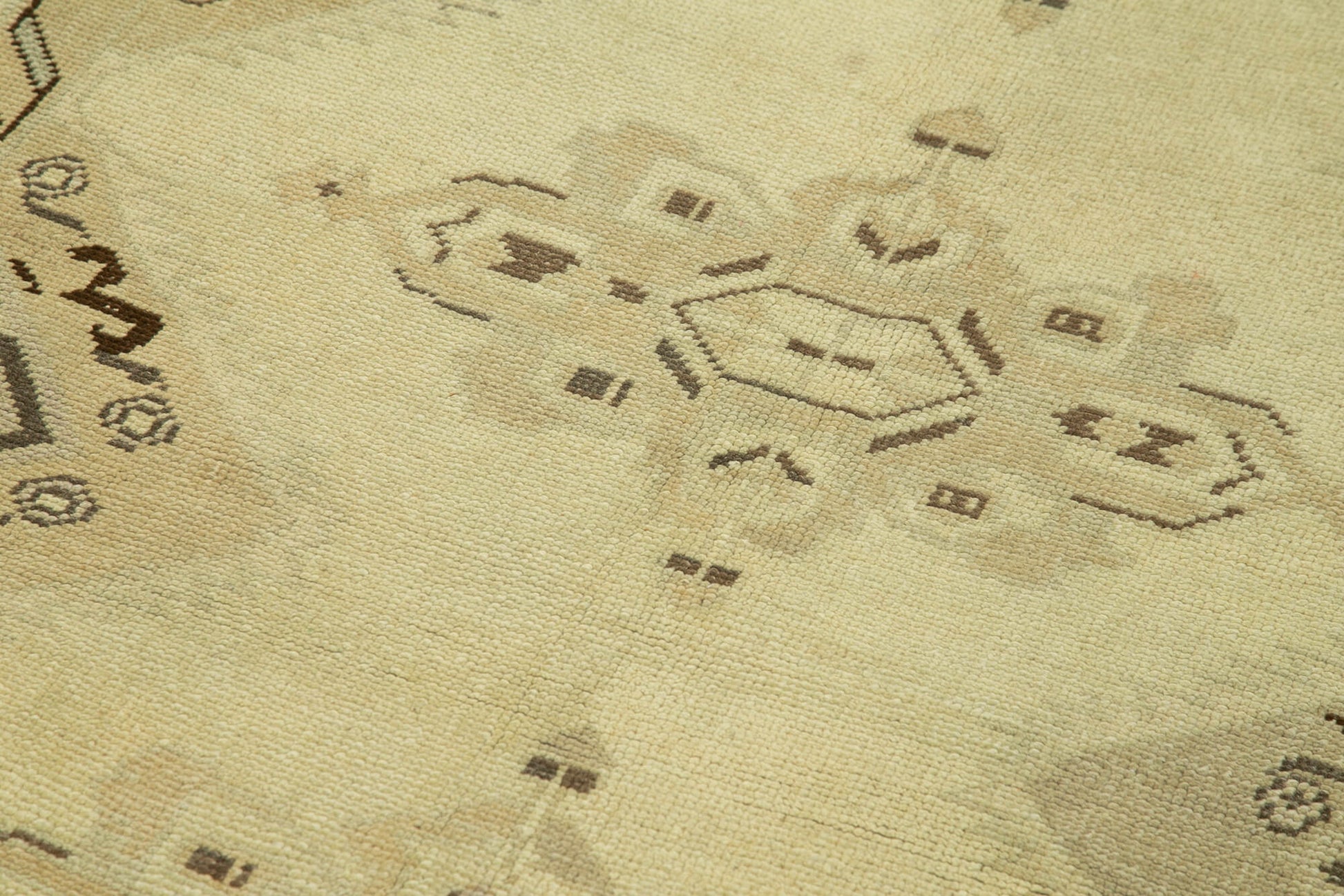 Taspinar Bej Klasik Yün El Dokuma Halısı 109x200 Agacan