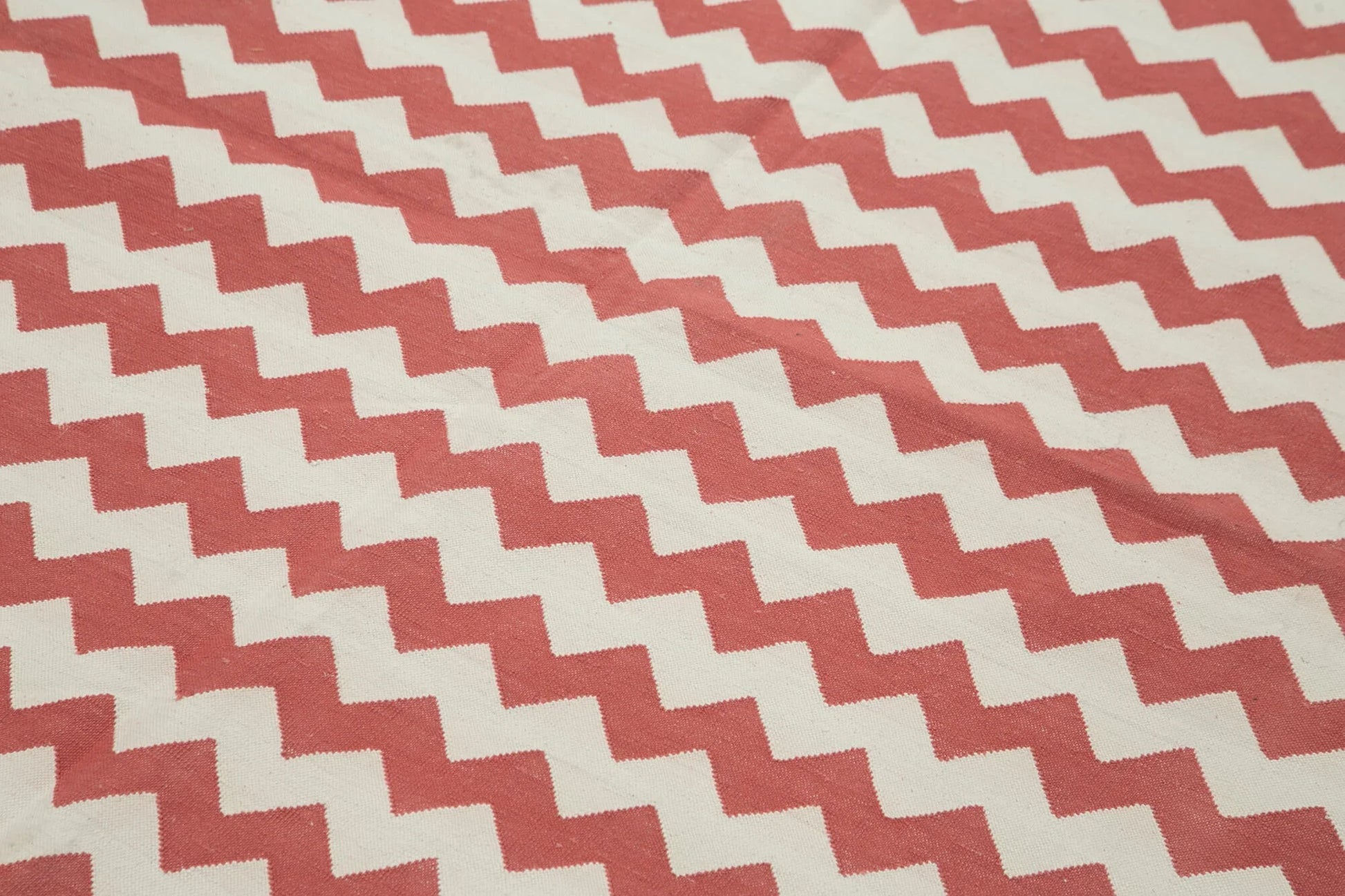 Geometric Duri Kırmızı Geometrik Pamuk Yün El Dokuma Halısı 183x270 Agacan