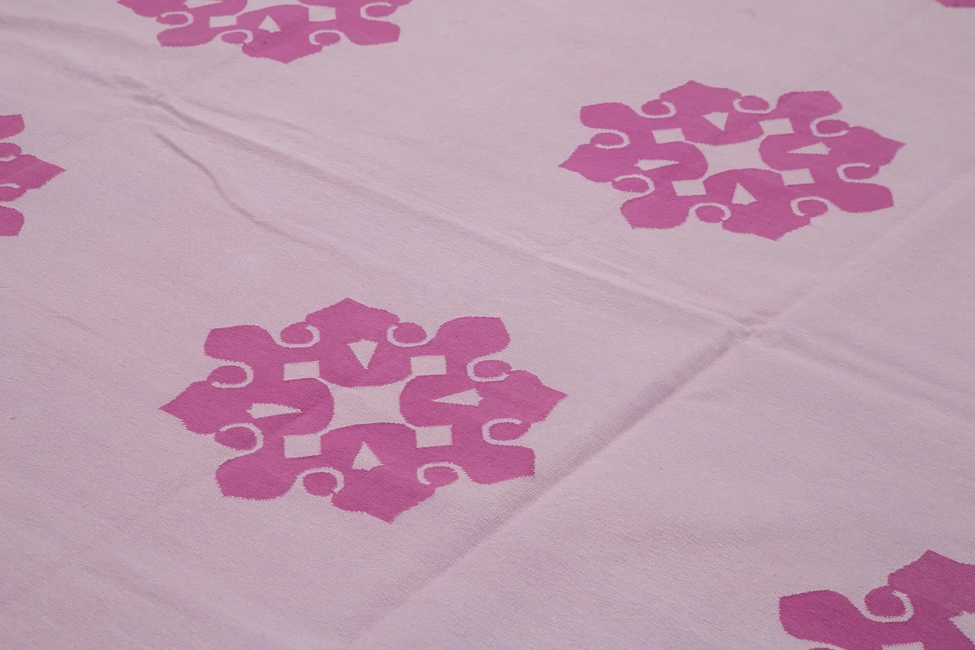 Geometric Duri Pembe Geometrik Pamuk Yün El Dokuma Halısı 312x418 Agacan