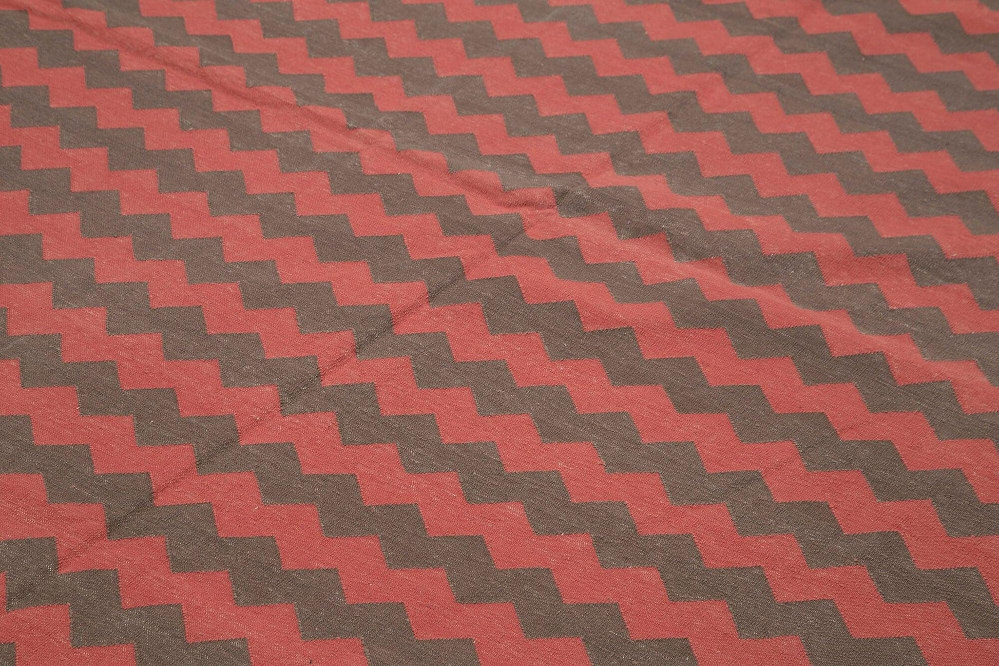 Geometric Duri Kahverengi Geometrik Pamuk Yün El Dokuma Halısı 306x418 Agacan