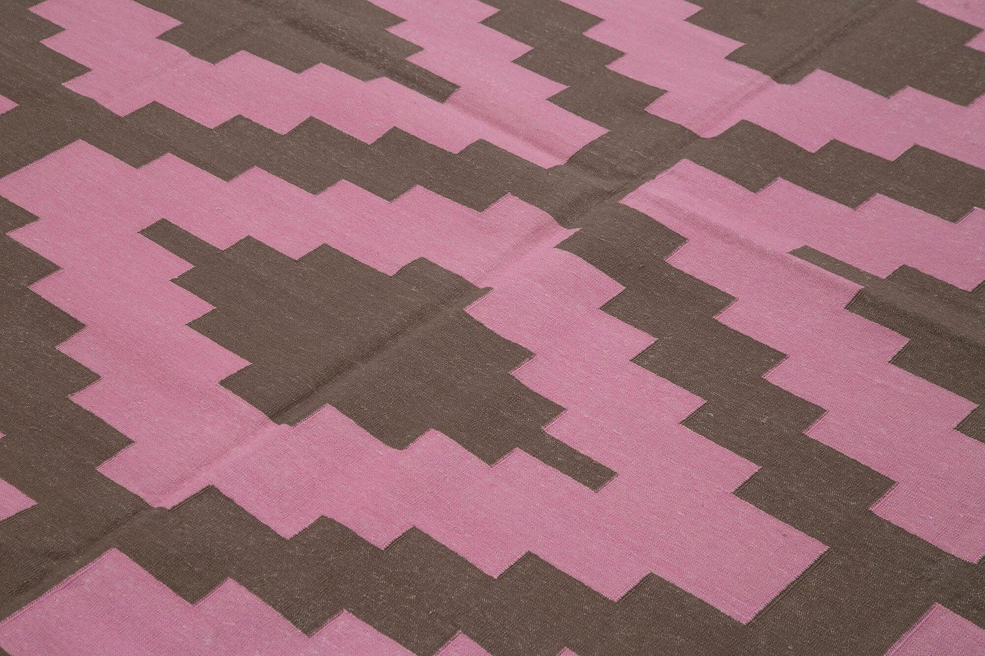Geometric Duri Pembe Geometrik Pamuk Yün El Dokuma Halısı 245x300 Agacan