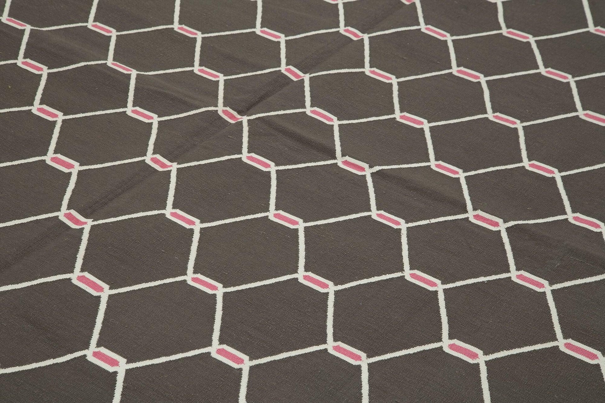 Geometric Duri Kahverengi Geometrik Pamuk Yün El Dokuma Halısı 277x357 Agacan