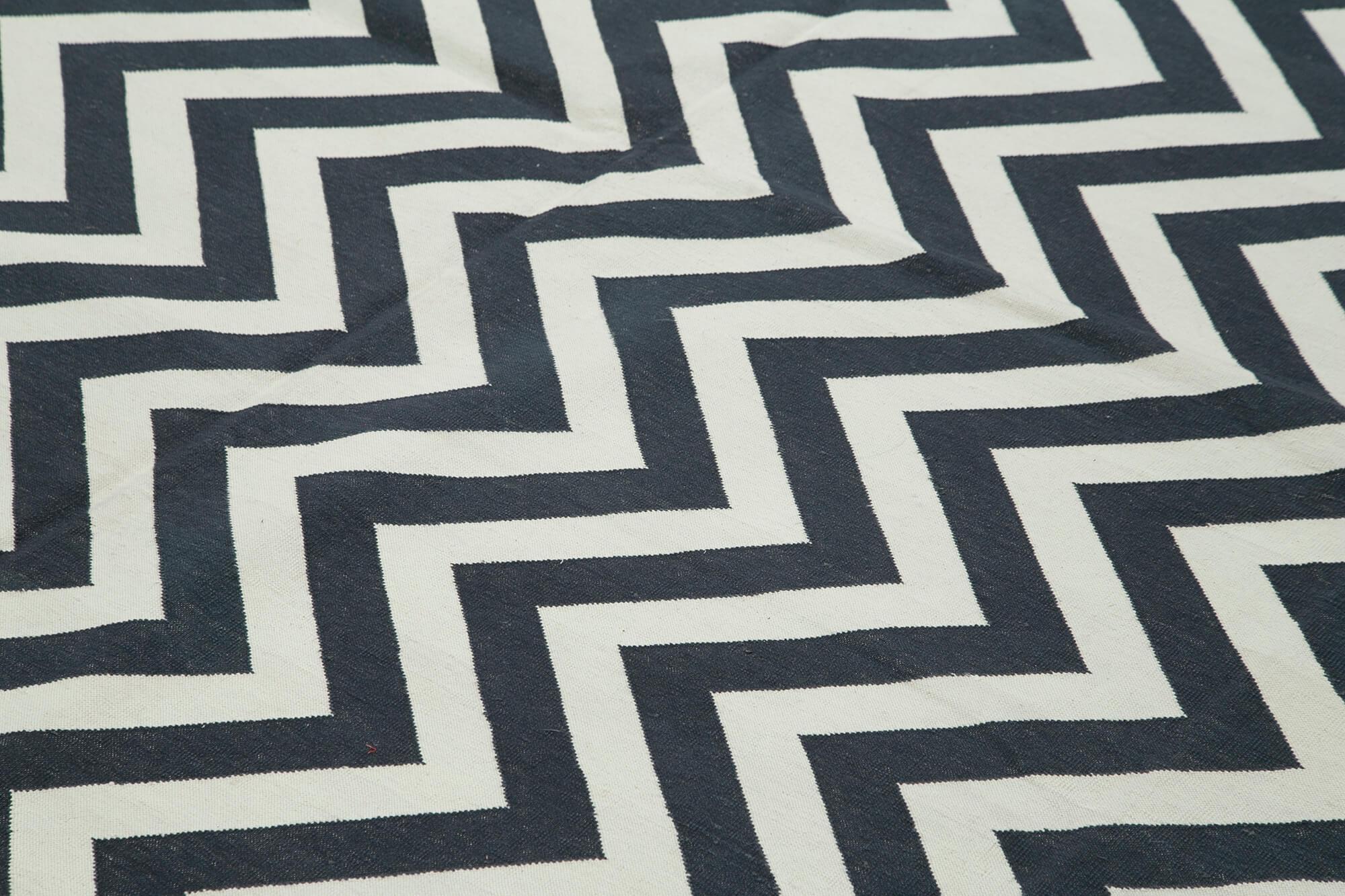 Geometric Duri Siyah Geometrik Pamuk Yün El Dokuma Halısı 278x362 Agacan