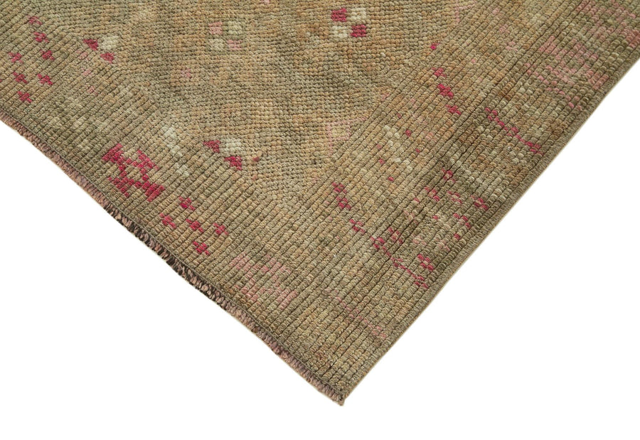 Beige & Pink Geometric Vintage Runner Rug 87x382 cm (2'10" x 12'6") – in the hallway
