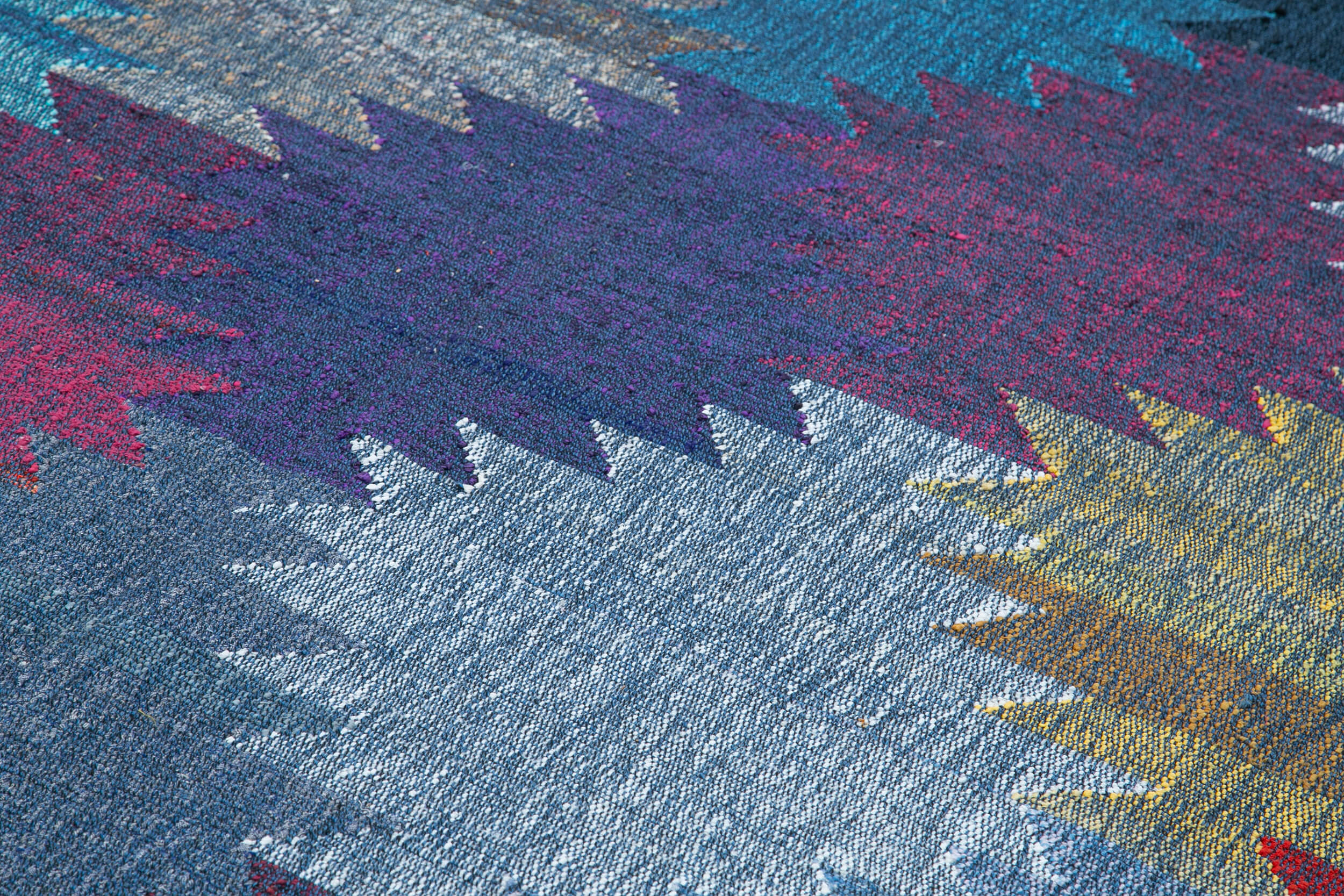 Scrap Mavi Geometrik Pamuk Yün El Dokuma Halısı 250x353 Agacan